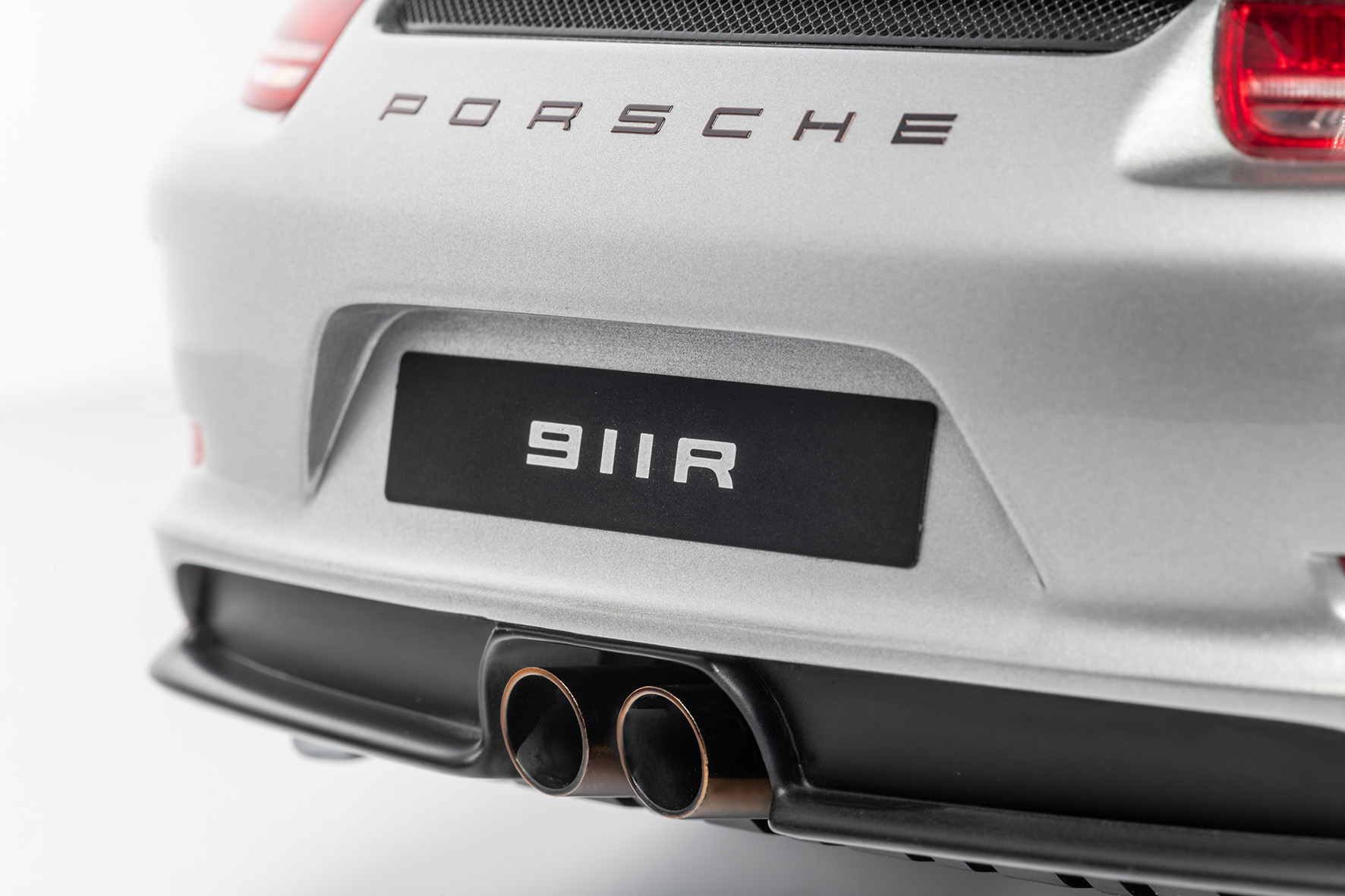 PORSCHE 911 (991.1) R - 2016 - SILBER GRÜNES DEKOR (99)