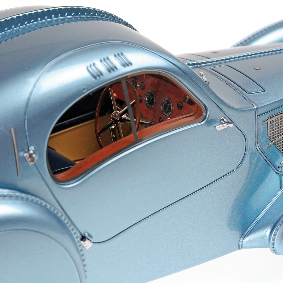 BUGATTI TYPE 57 SC ATLANTIC - 1936 - BLUE METALLIC