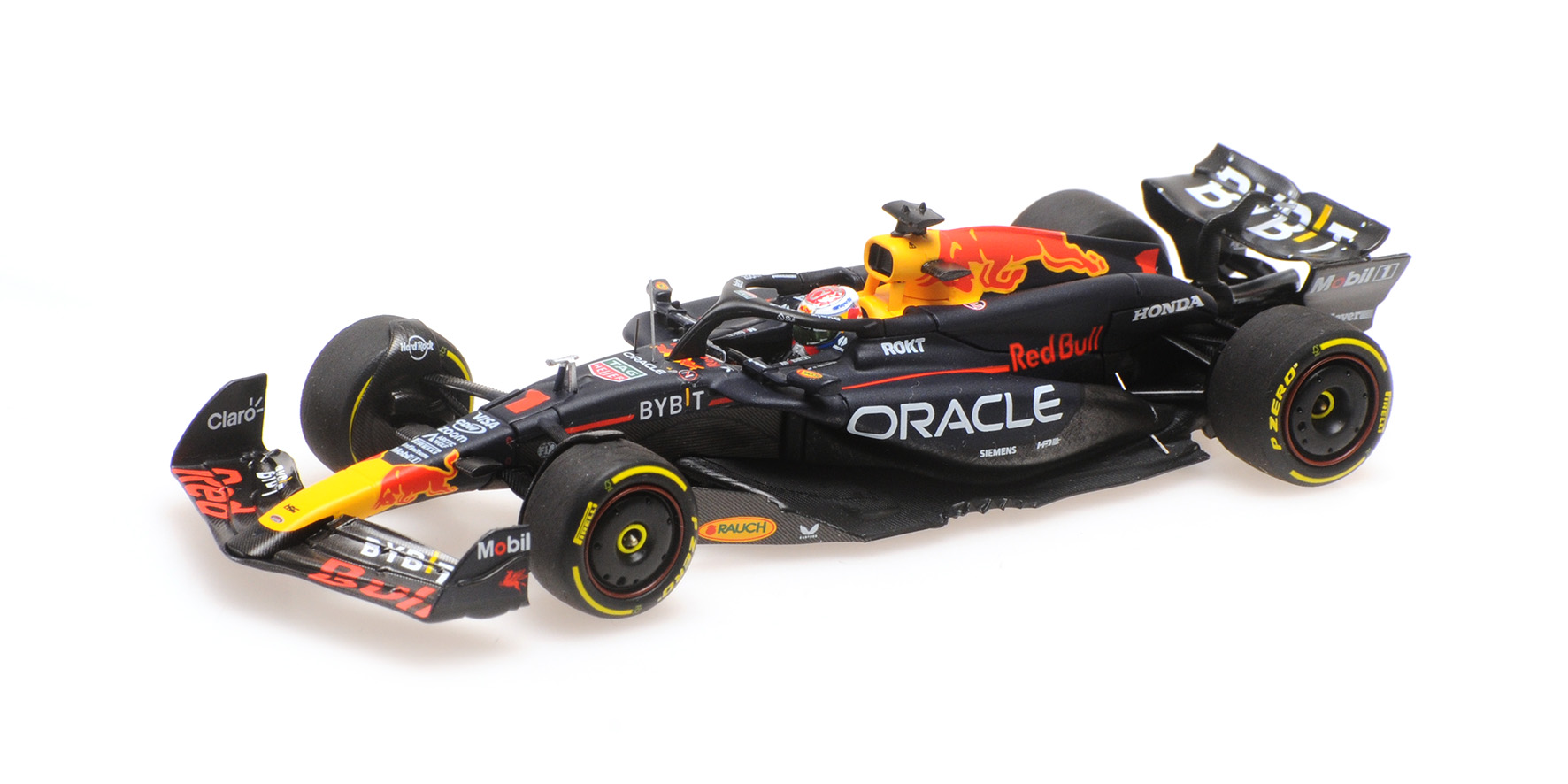 ORACLE RED BULL RACING RB20 - MAX VERSTAPPEN - WINNER JAPAN 2024