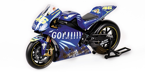 YAMAHA YZR-M1 - GAULOISES FORTUNA YAMAHA - VALENTINO ROSSI - WORLD CHAMPION - MOTOGP 2004 - DIRTY VERSION
