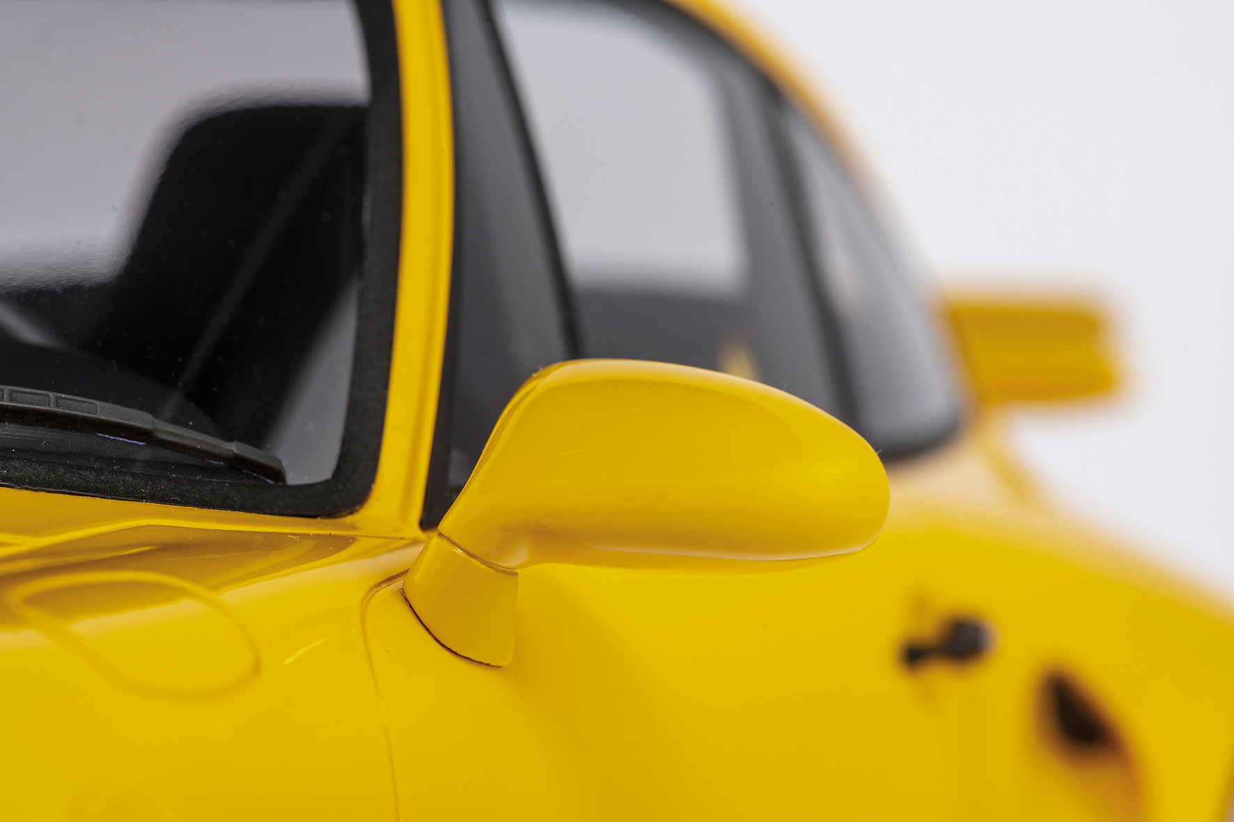 PORSCHE 911 (964) TURBO S - 1992 - SPEEDGELB