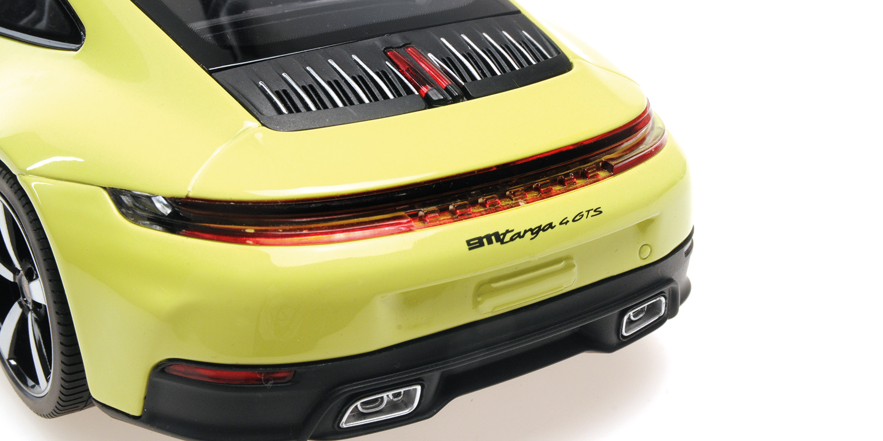 PORSCHE 911 (992.2) CARRERA COUPE - 2024 - YELLOW METALLIC