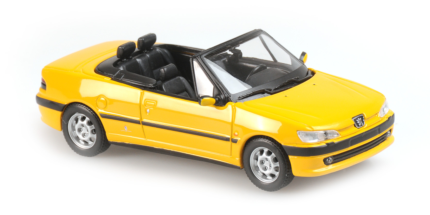 PEUGEOT 306 CABRIOLET - 1998 - YELLOW