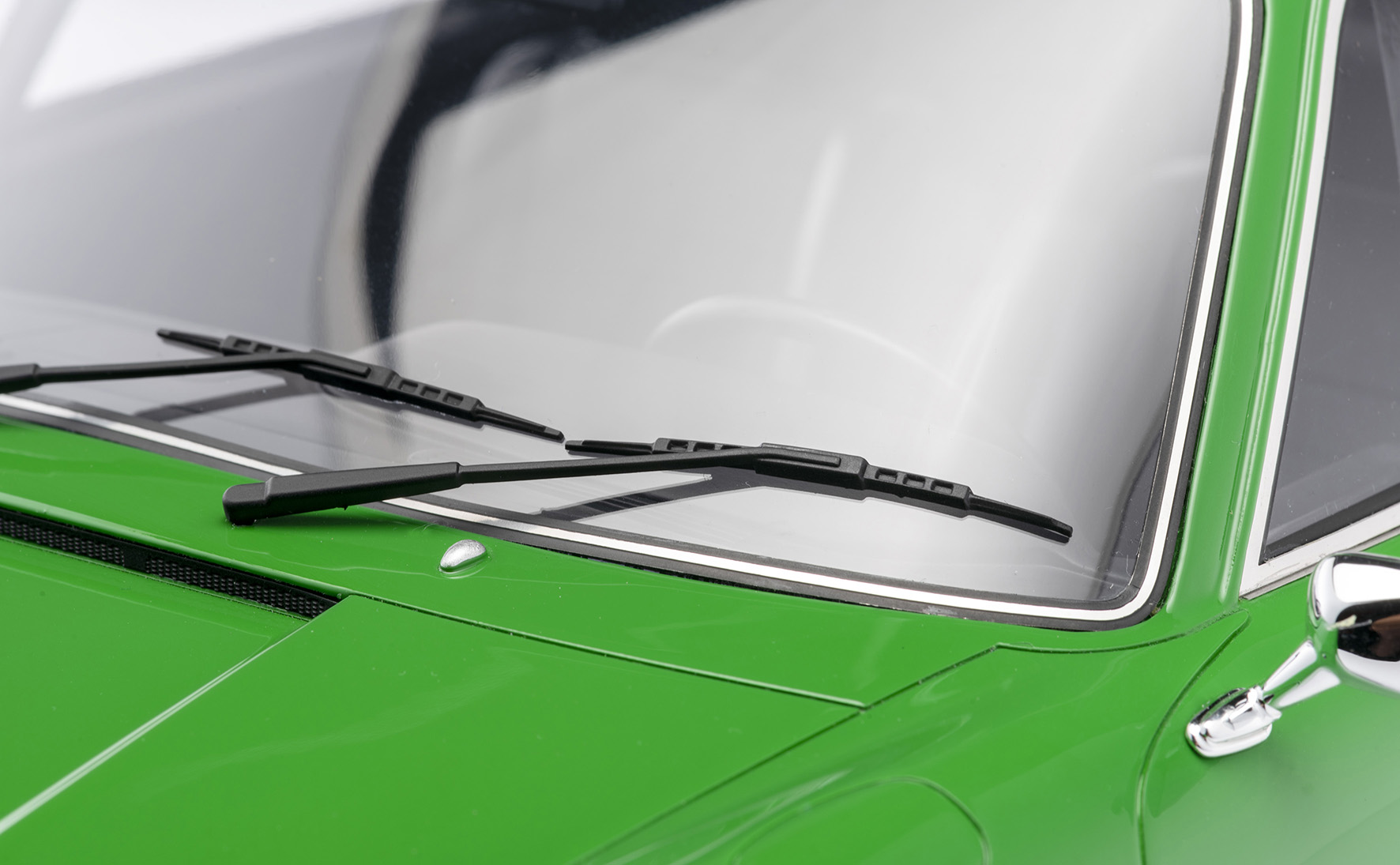 PORSCHE 911 CARRERA RS 2.7 TOURING - 1972 - VIPERGRÜN CARRERA DEKOR