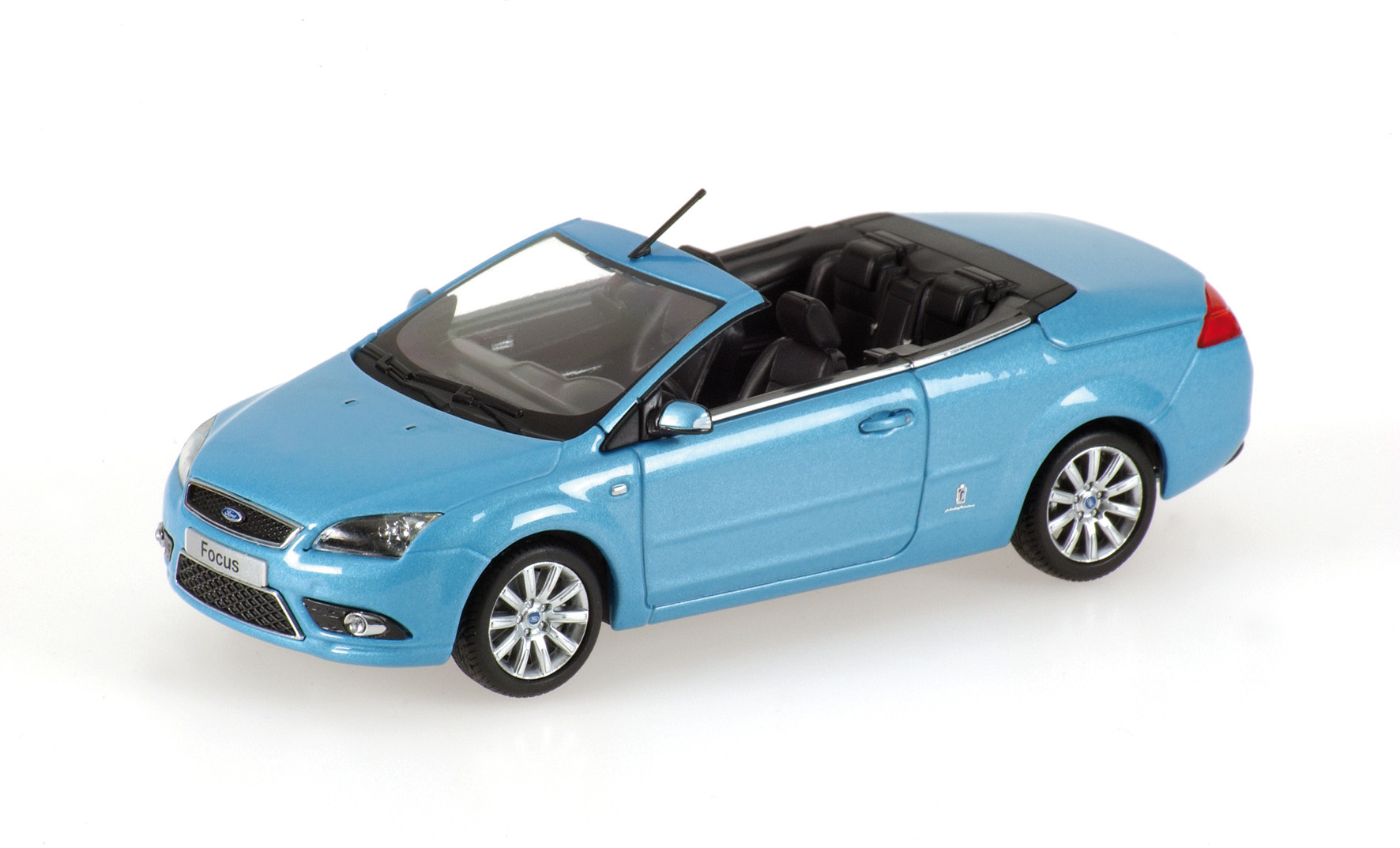 FORD FOCUS COUPE-CABRIOLET - 2006 - BLUE METALLIC