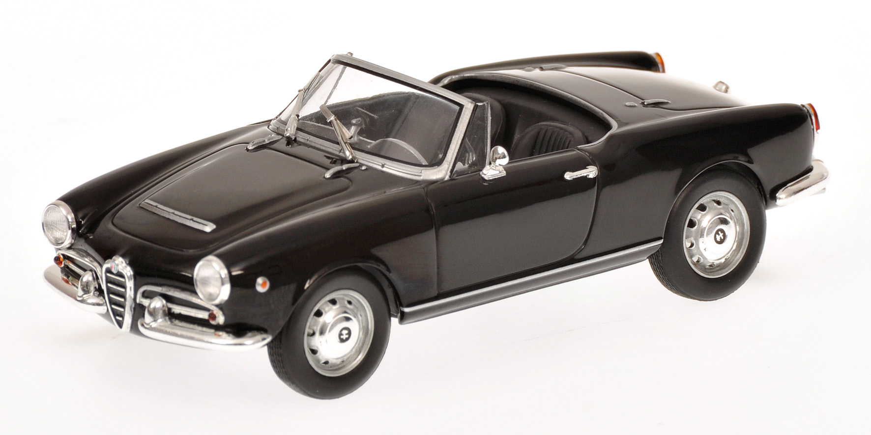 ALFA ROMEO GIULIA SPIDER - 1962 - BLACK