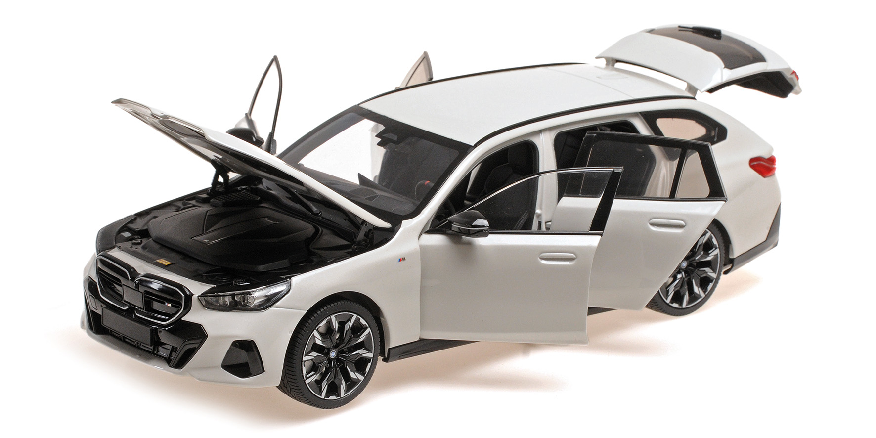 BMW i5 M60 TOURING - 2024 - WHITE METALLIC