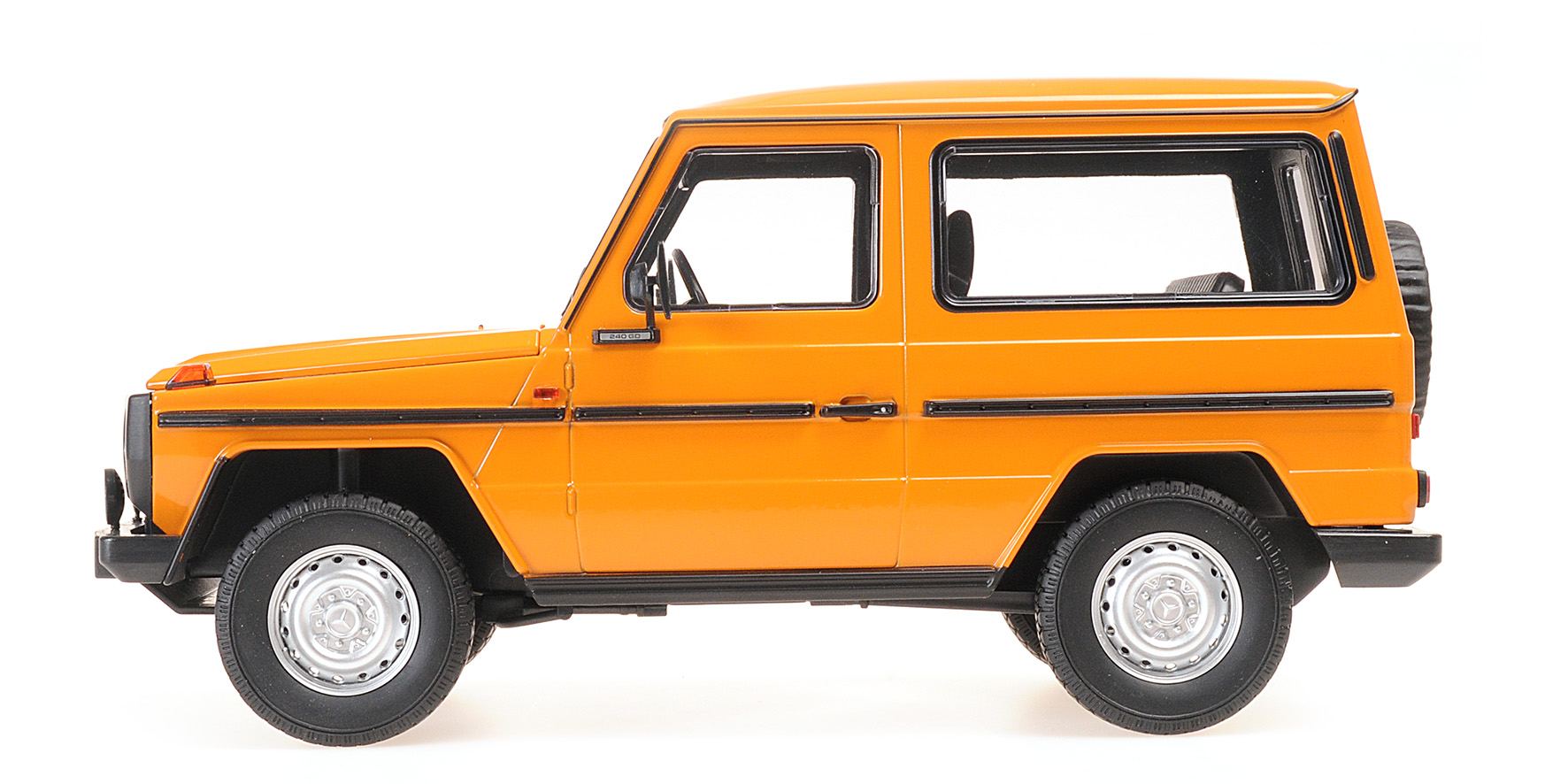 MERCEDES-BENZ G-MODEL SHORT (W460) - 1980 - ORANGE