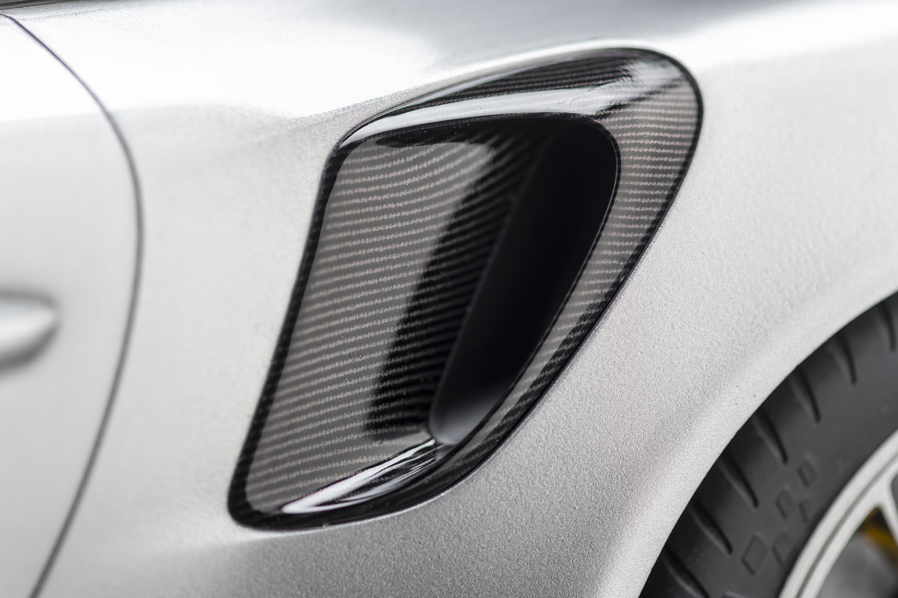 PORSCHE 911 (991.2) GT2RS - 2018 - GT-SILBERMETALLIC (191)