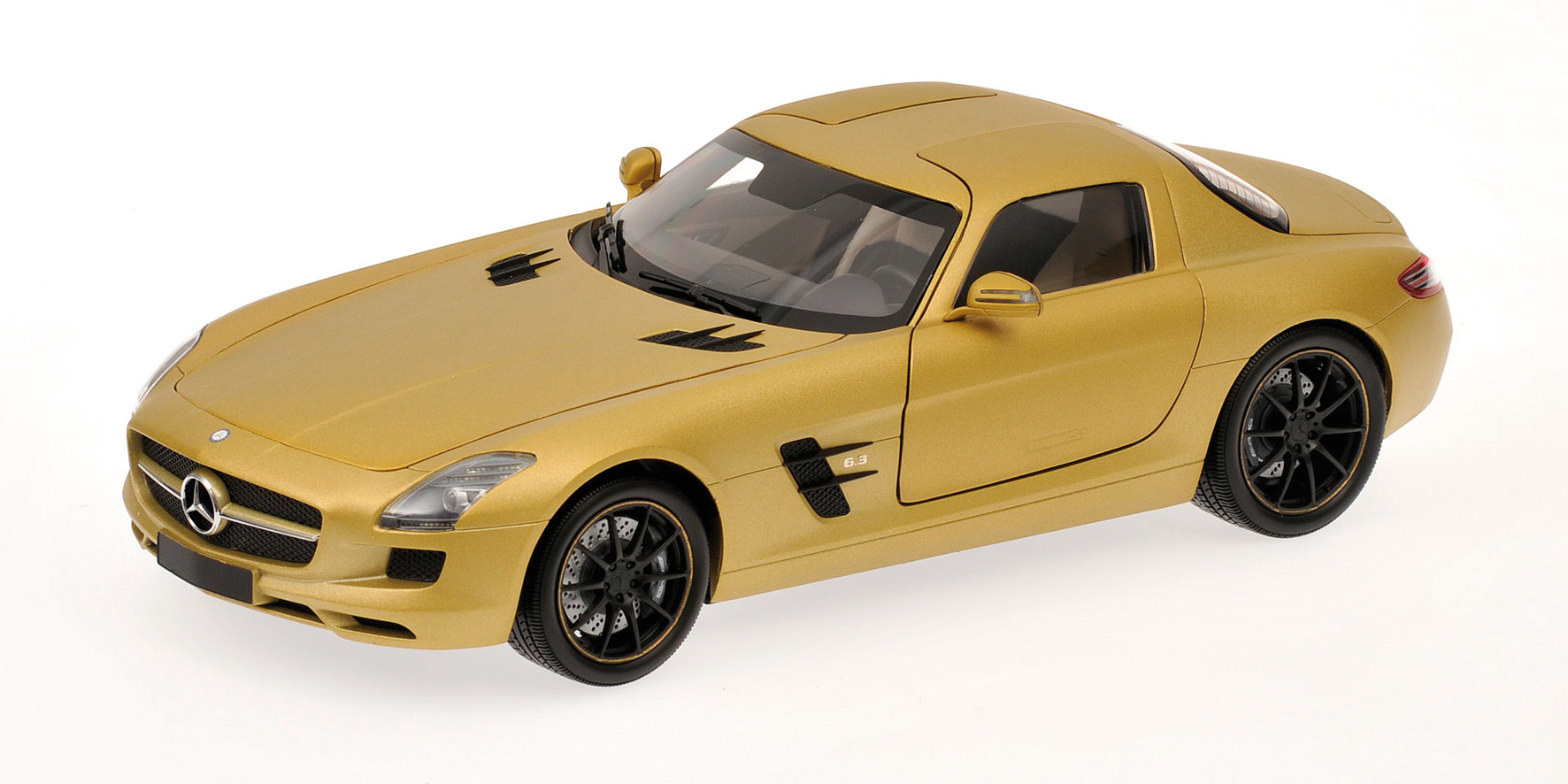 MERCEDES-BENZ SLS AMG - 2010 - GOLD