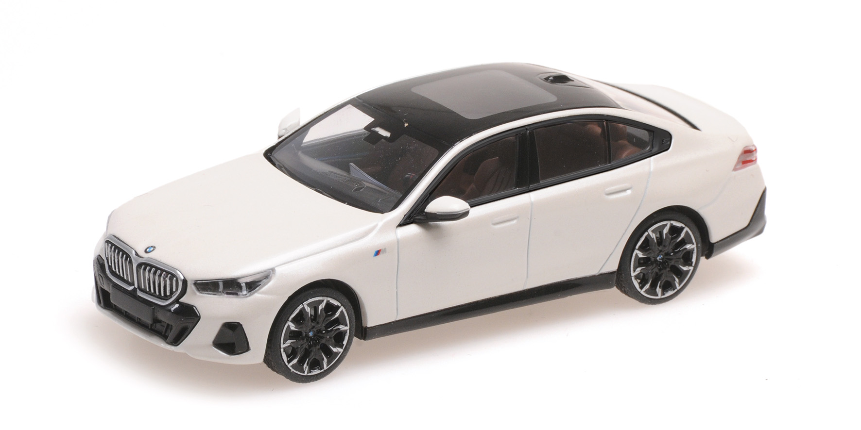 BMW I5 - 2024 - WHITE METALLIC