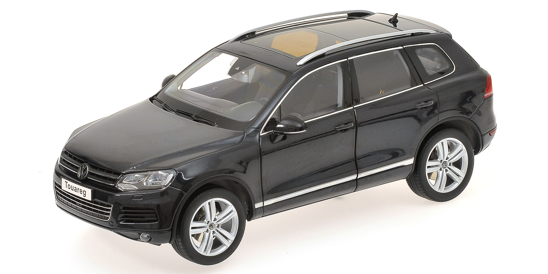 VOLKSWAGEN TOUAREG V6 FSI - DEEP BLACK PEARL EFFECT (08821DBK)