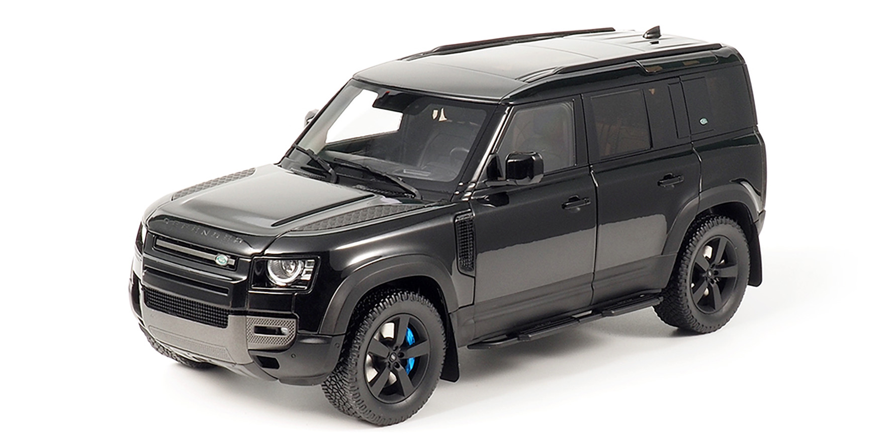 LAND ROVER DEFENDER 110 - 2020 - SANTORINI BLACK