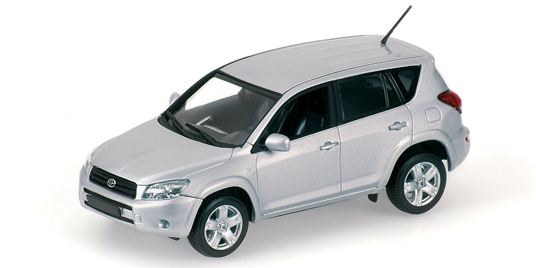 TOYOTA RAV4 - 2005 - SILVER