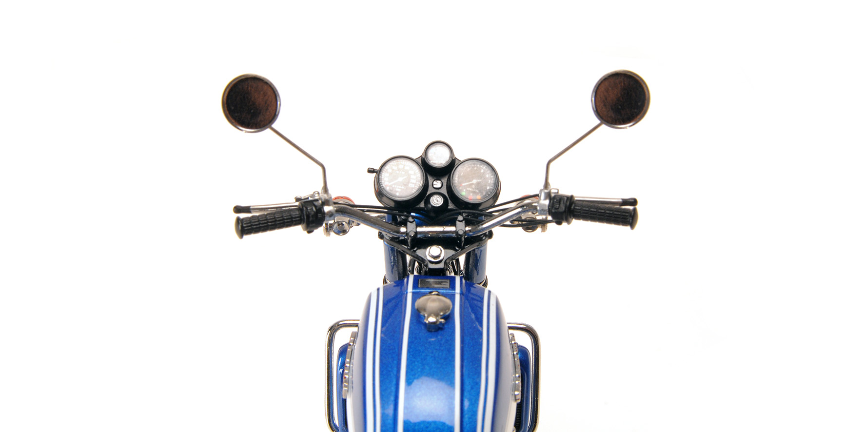 SUZUKI GT 750 - 1972 - BLUE METALLIC