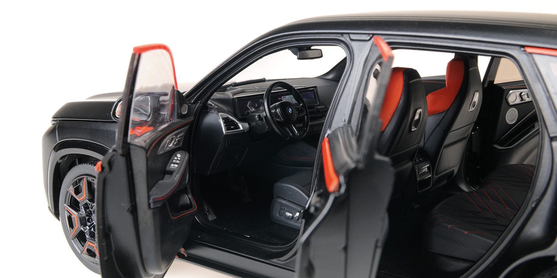 BMW XM - 2023 - MATT BLACK