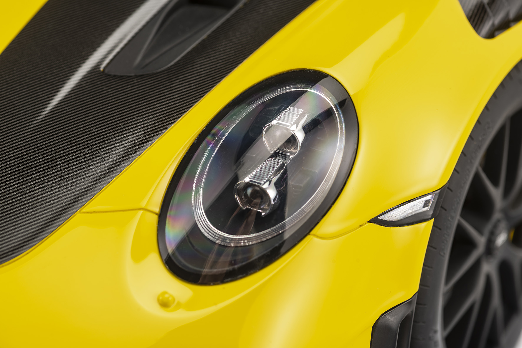 PORSCHE 911 (991.2) GT2RS - 2018 - RACINGGELB (WEISSACHPAKET) (191)