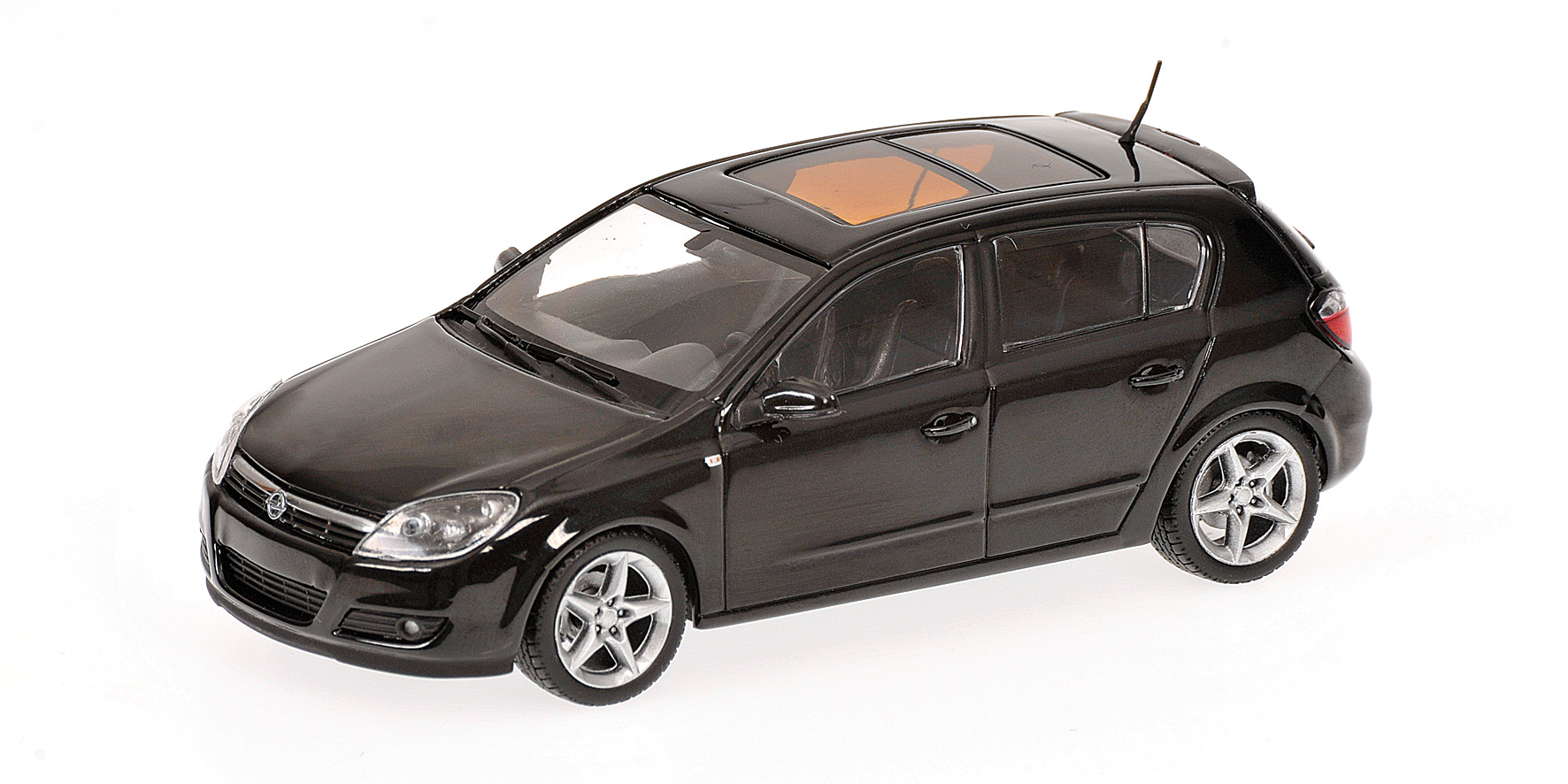 OPEL ASTRA - 2004 - BLACK METALLIC