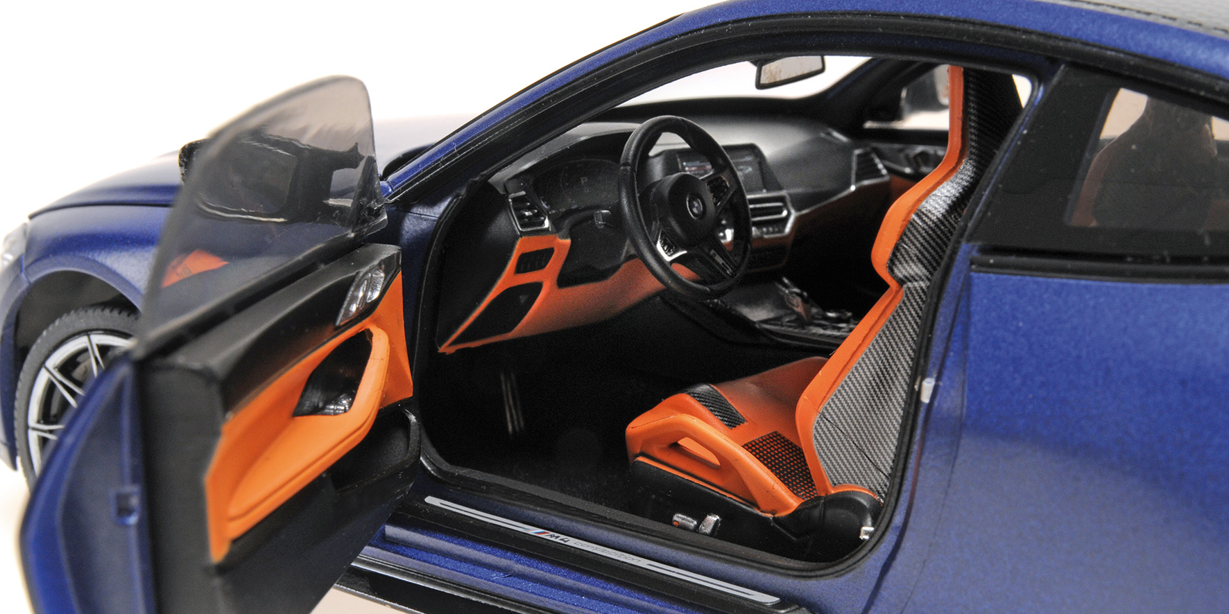 BMW M4 - 2020 - BLUE METALLIC