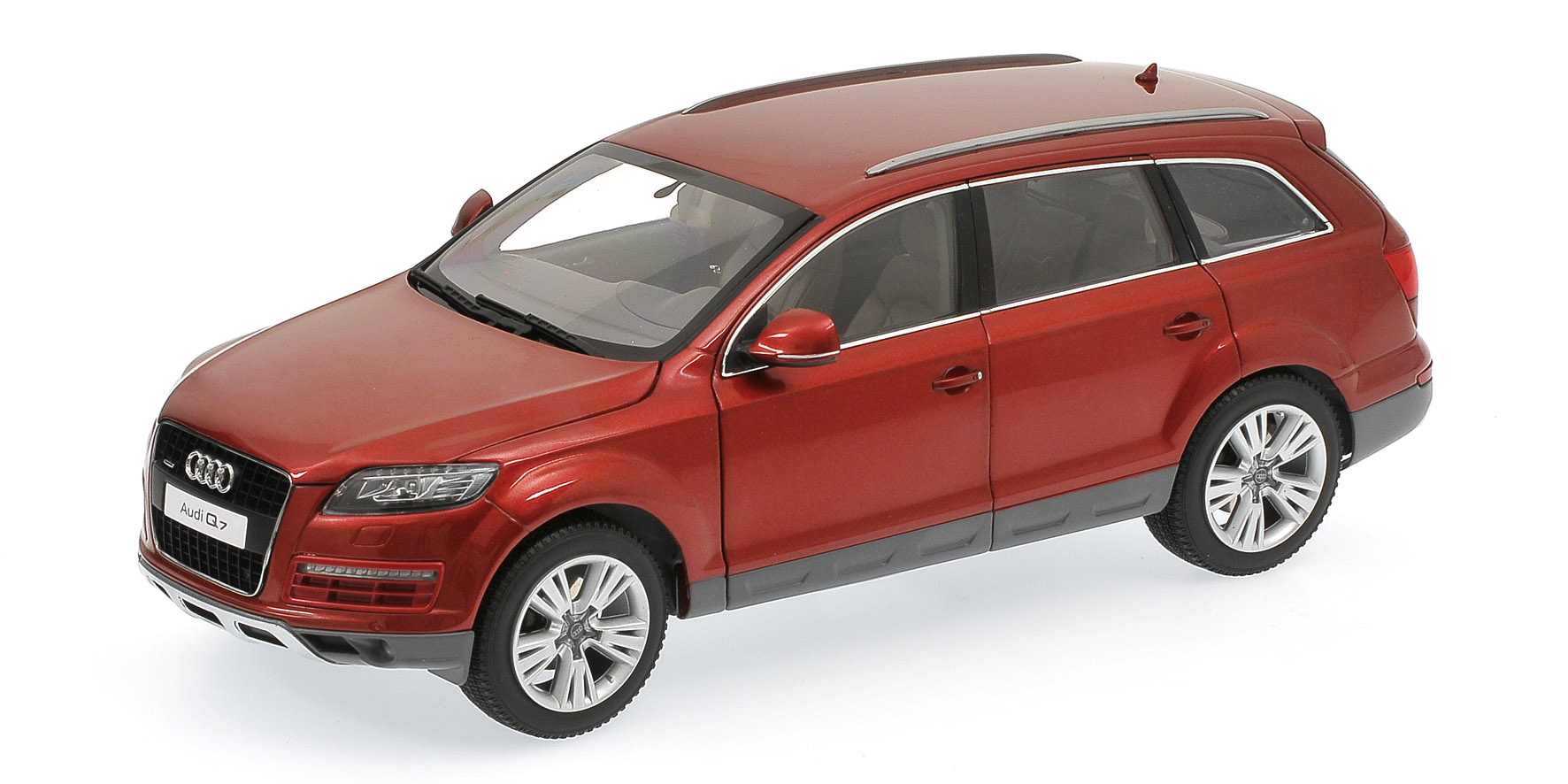 AUDI Q7 FACELIFT - GRANATO RED (09222R)