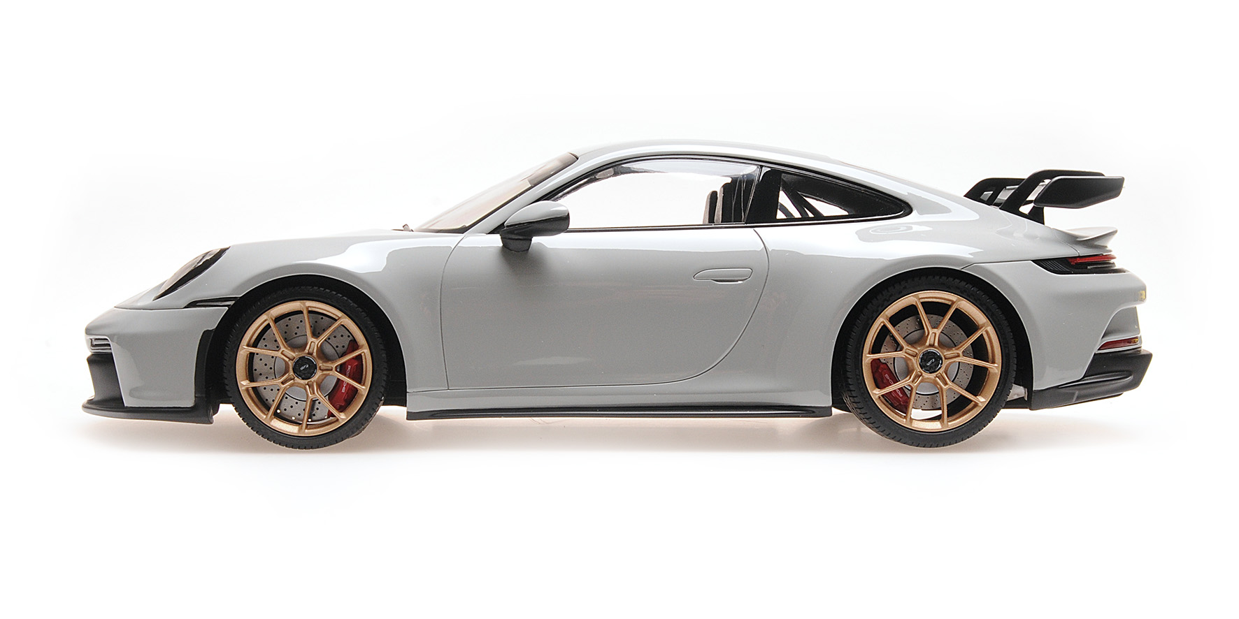 PORSCHE 911 (992) GT3 - 2021 - CHALK/ GOLD WHEELS