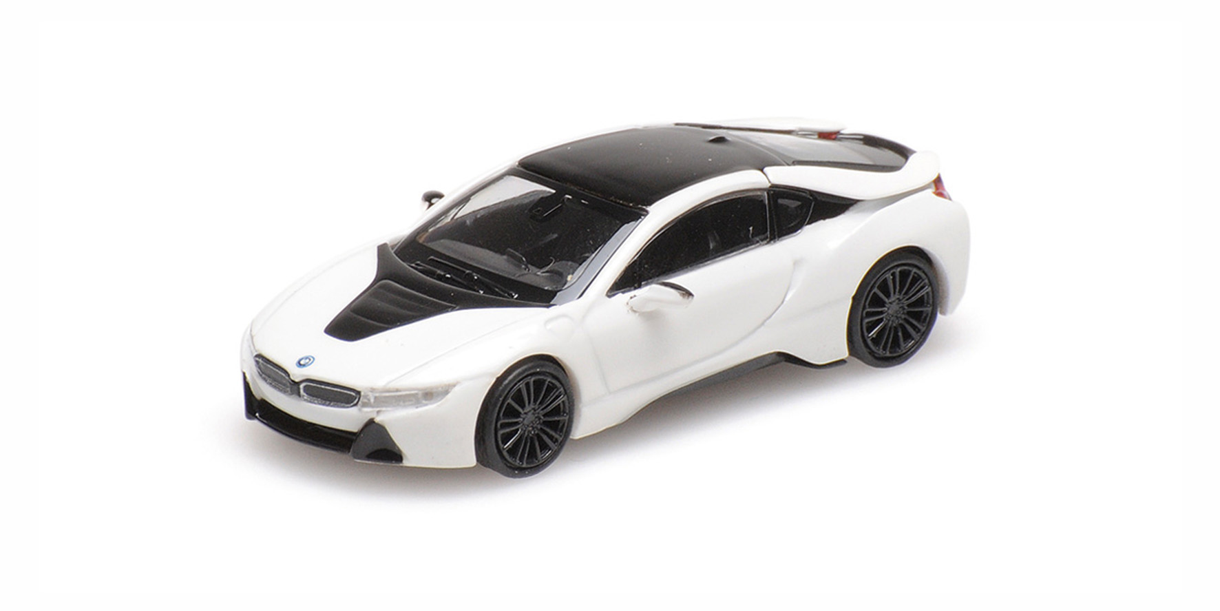 BMW I8 COUPÉ - 2015 - WHITE METALLIC