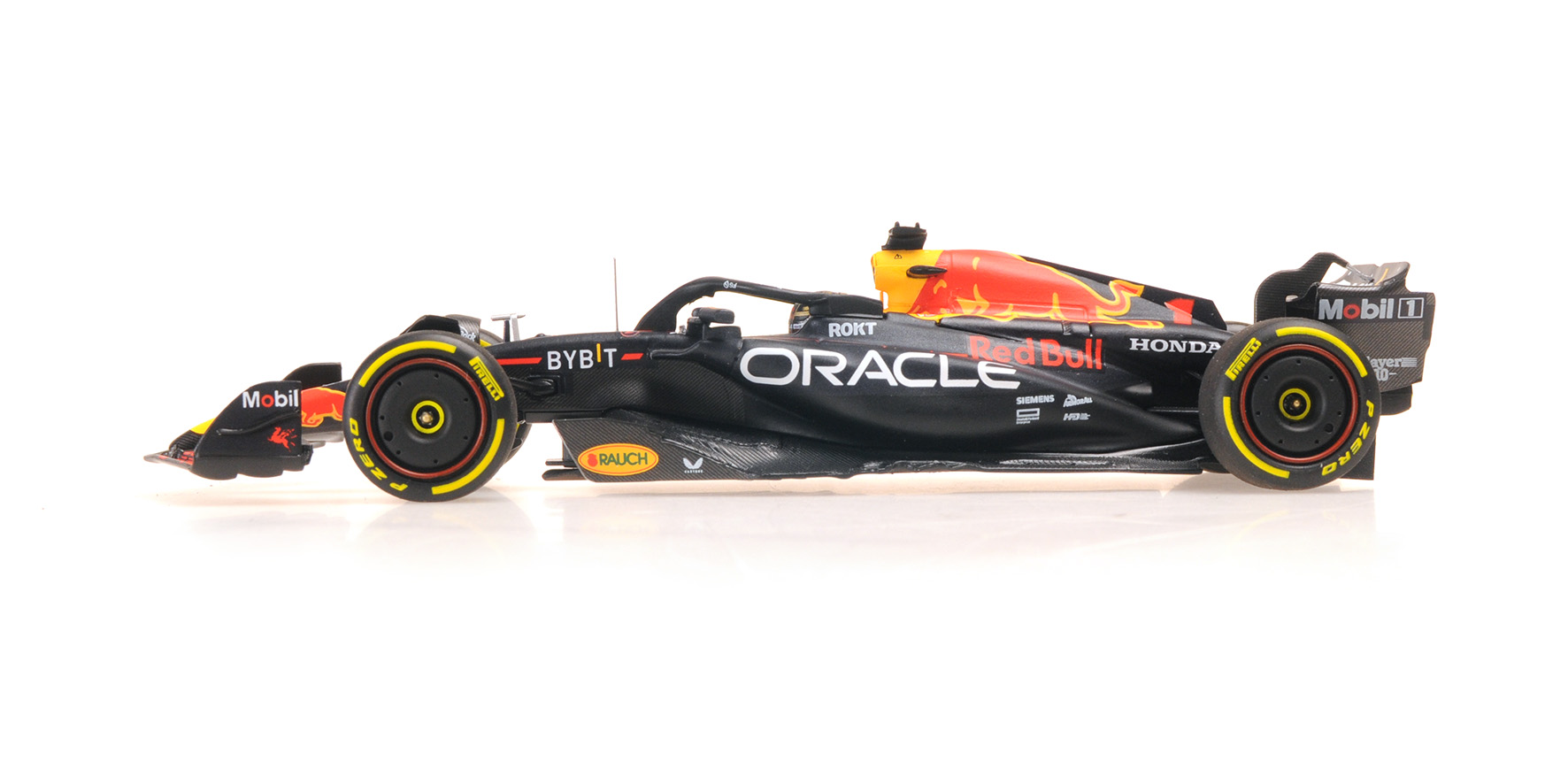 ORACLE RED BULL RACING RB19 - MAX VERSTAPPEN - WINNER ABU DHABI GP 2023
