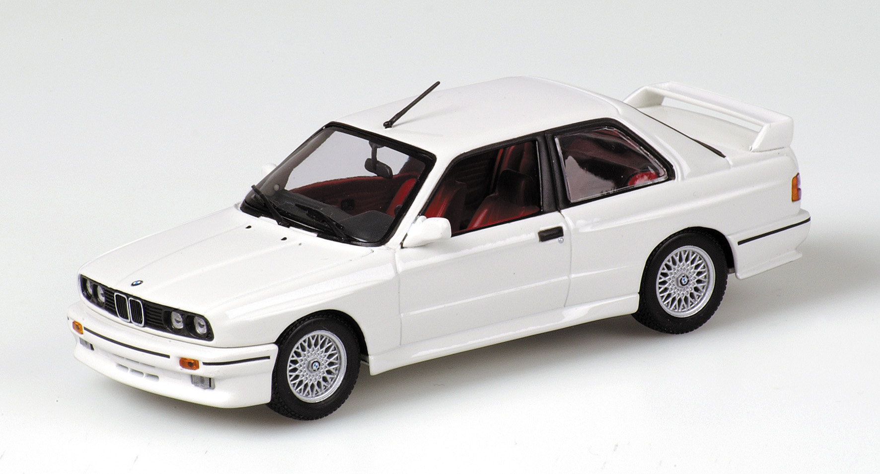 BMW M3 - 1987 - WHITE