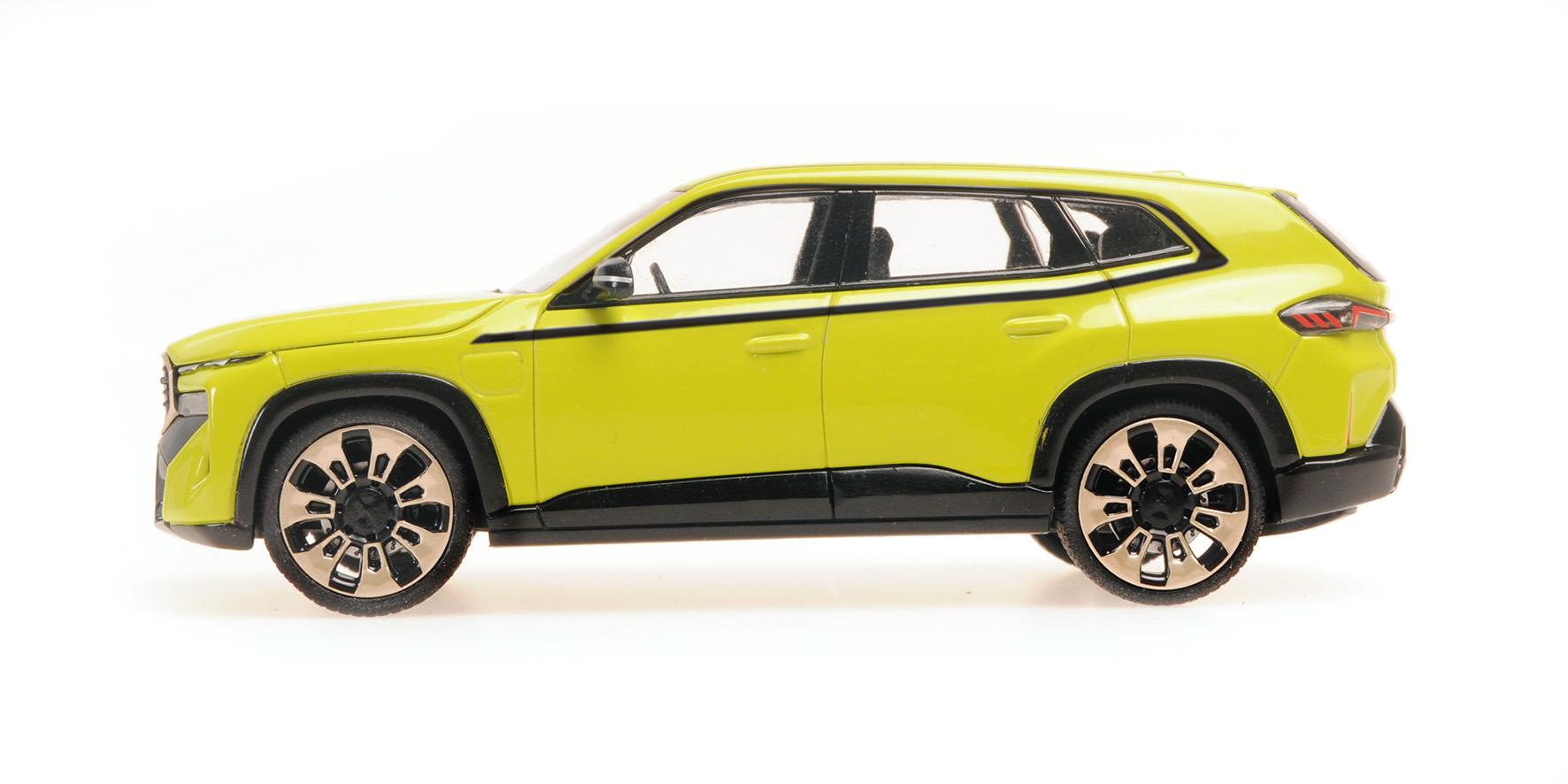 BMW XM - 2023 - YELLOW