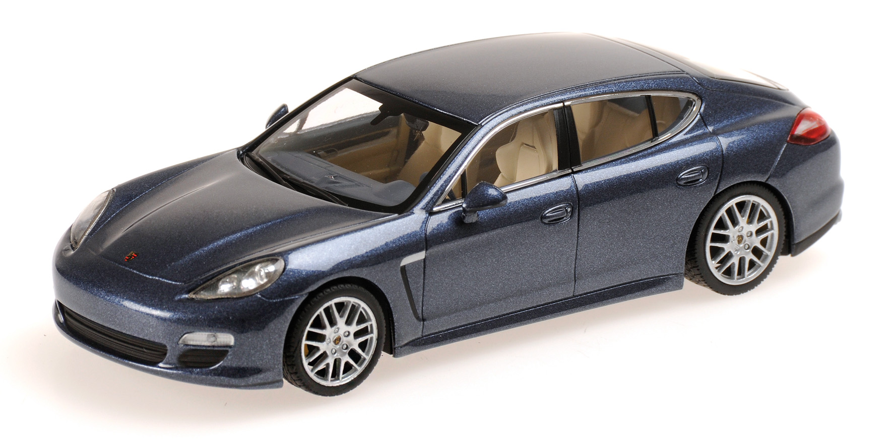 PORSCHE PANAMERA 4S - 2011 - BLUE METALLIC
