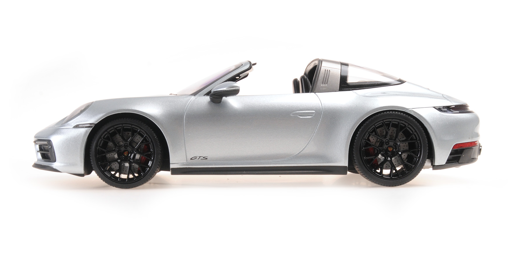 PORSCHE 911 (992)  TARGA 4 GTS - 2021 - SILVER
