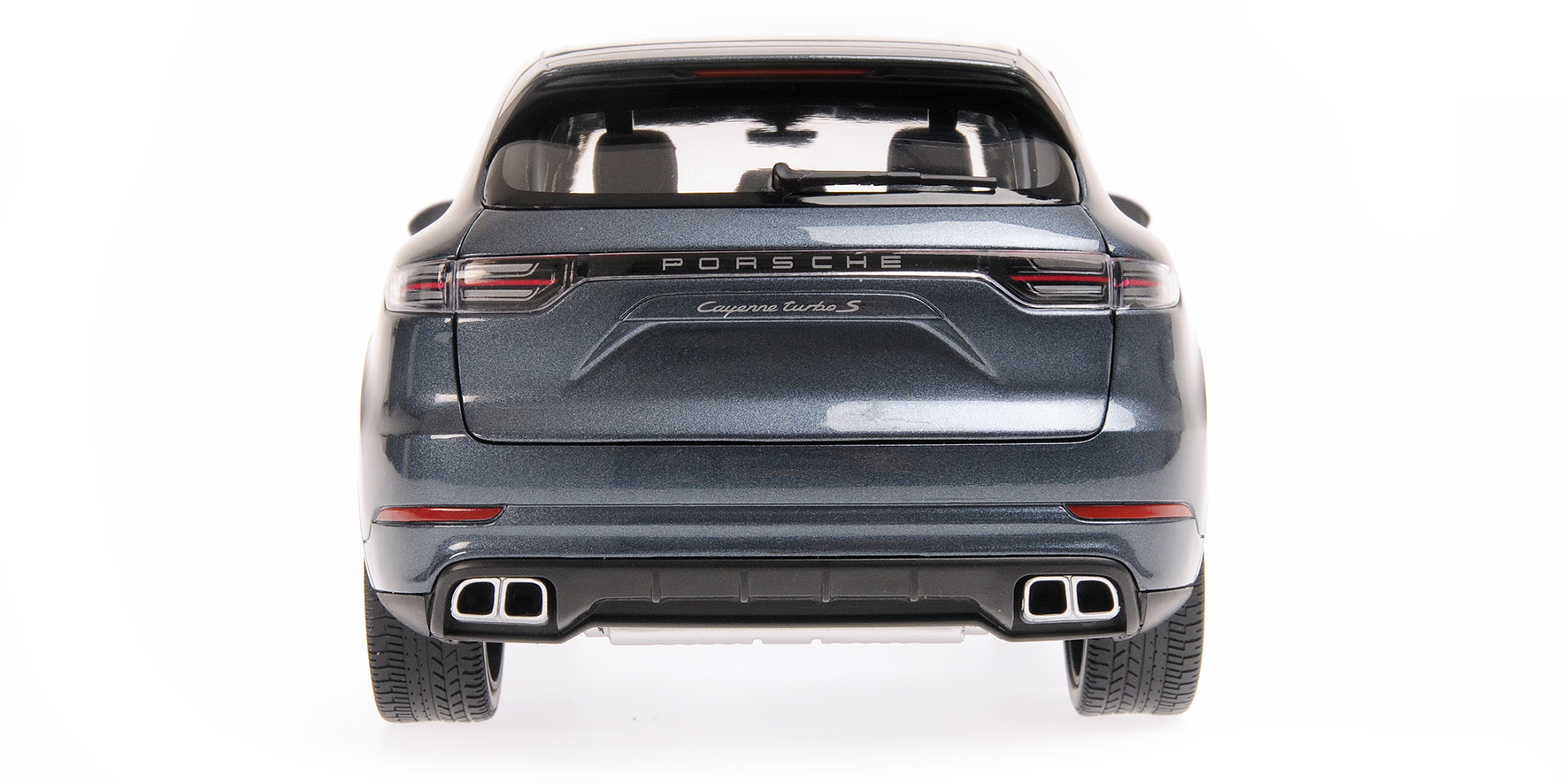 PORSCHE CAYENNE TURBO S - 2017 - BLUE METALLIC