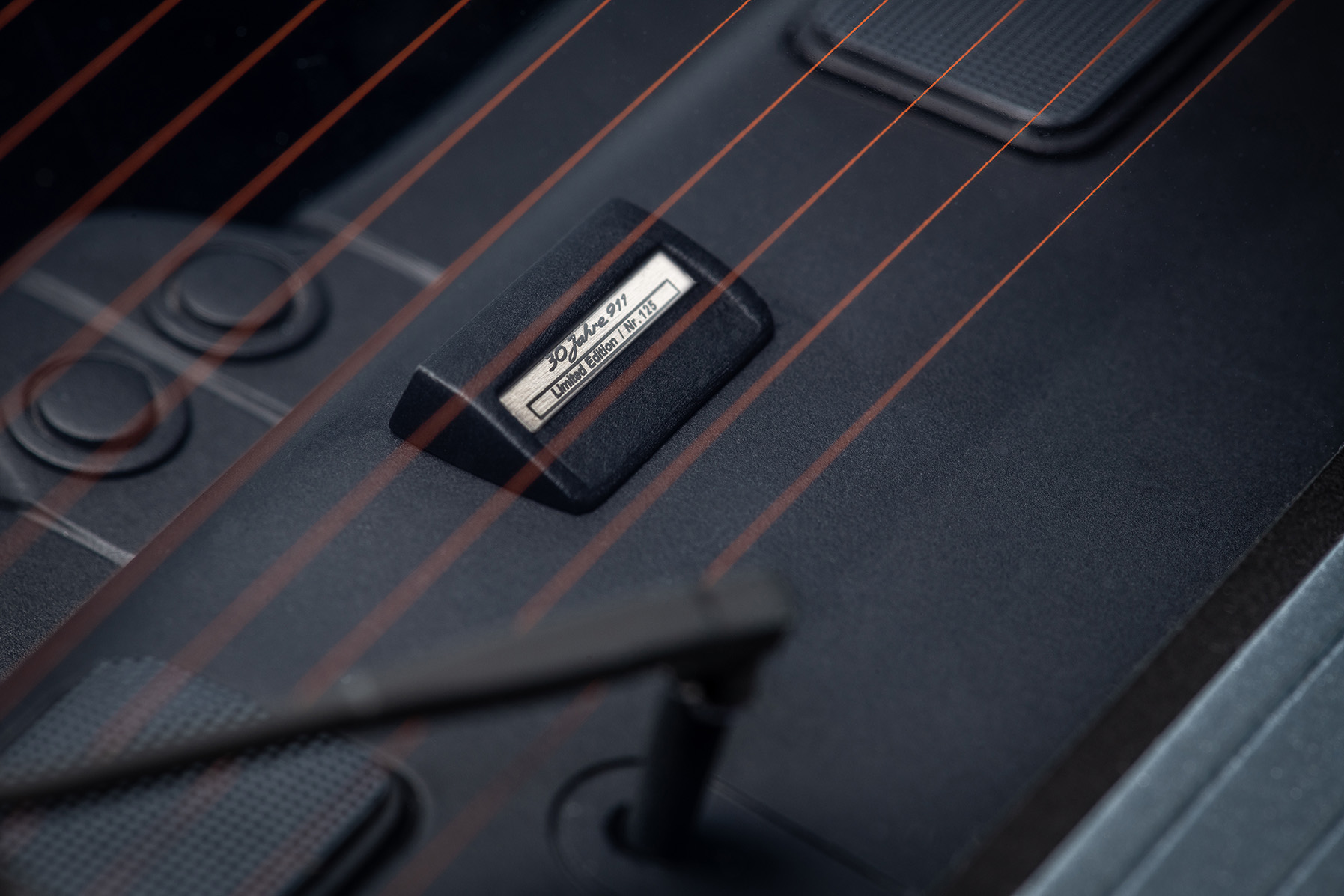 PORSCHE 911 (964) 30 JAHRE 911 - 1993 - POLAR-SILBER-METALLIC (99)