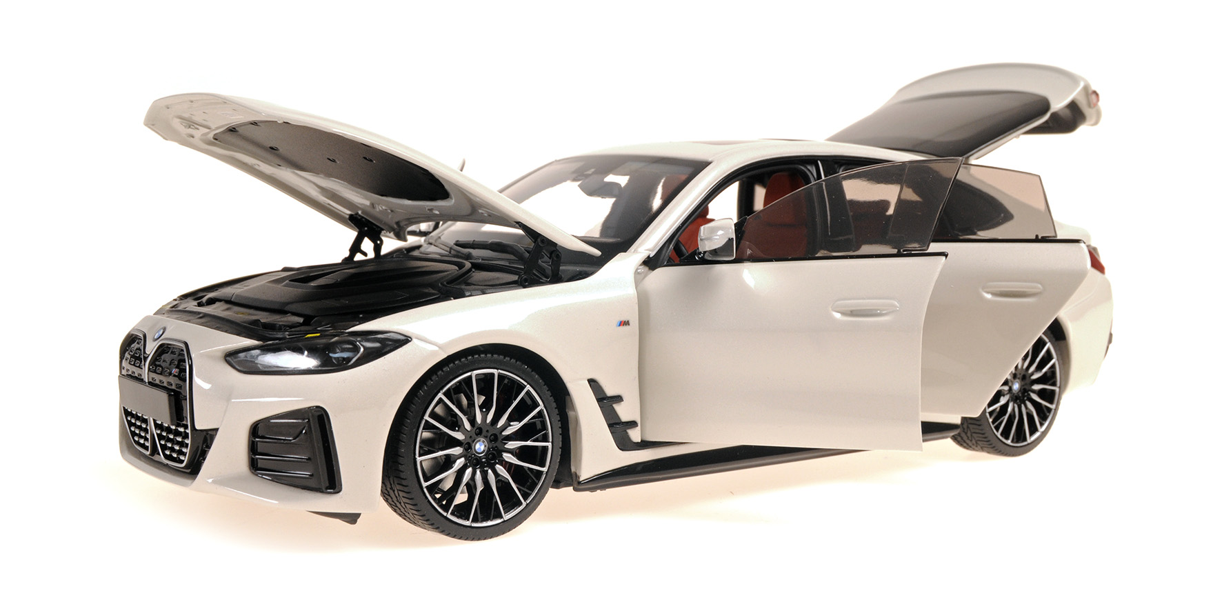 BMW i4 M50 - 2022 - WHITE METALLIC