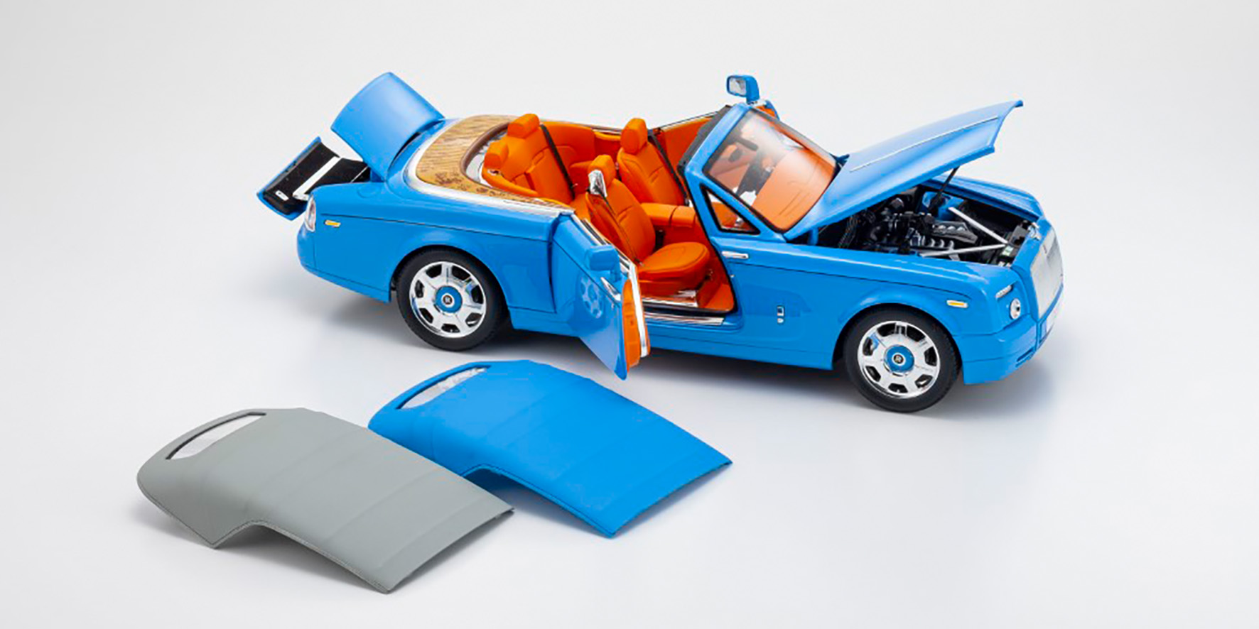 ROLLS ROYCE PHANTOM DROPHEAD COUPE - LIGHT BLUE (08871BL)