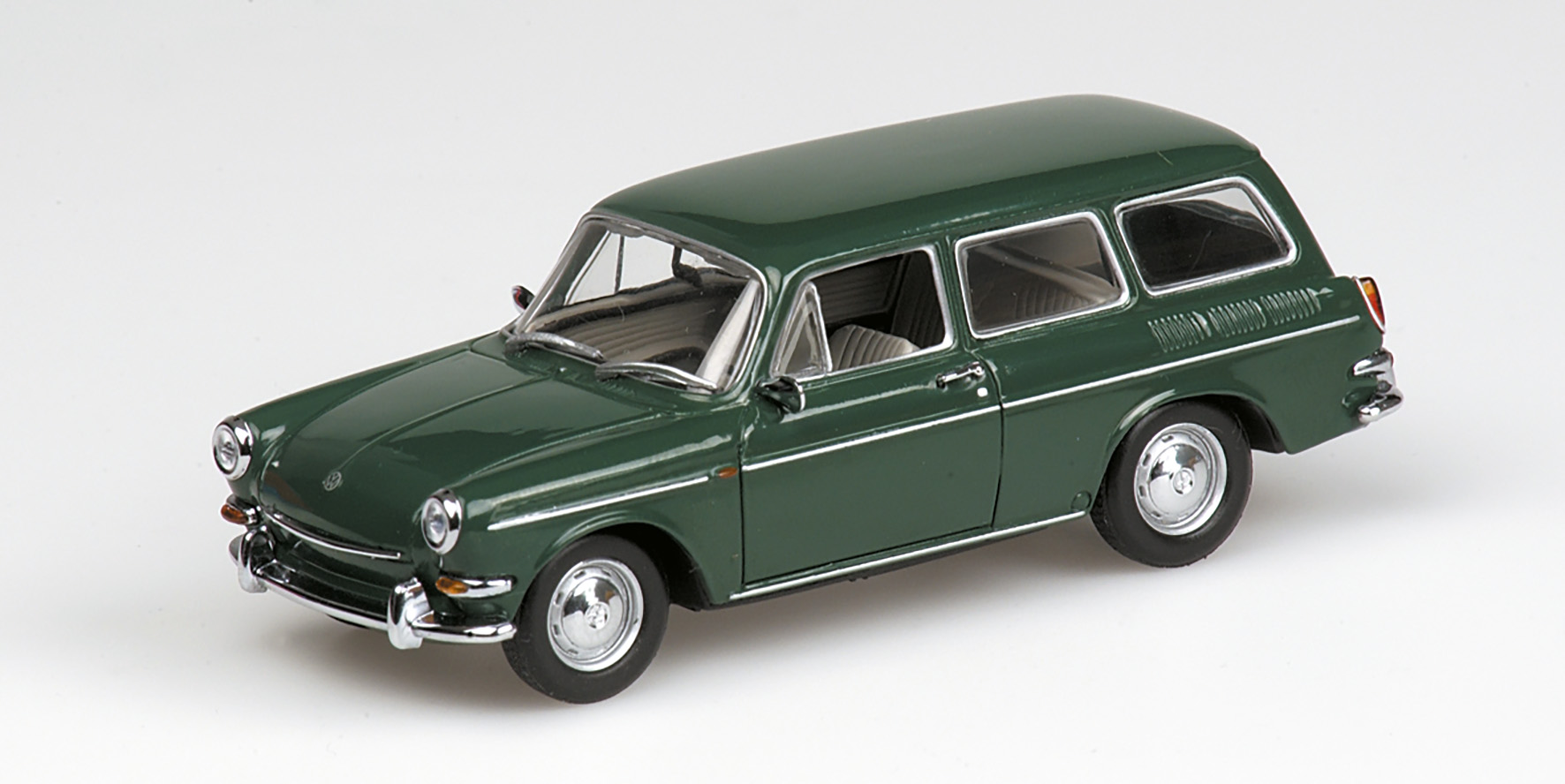 VOLKSWAGEN 1600 VARIANT - 1966 - GREEN