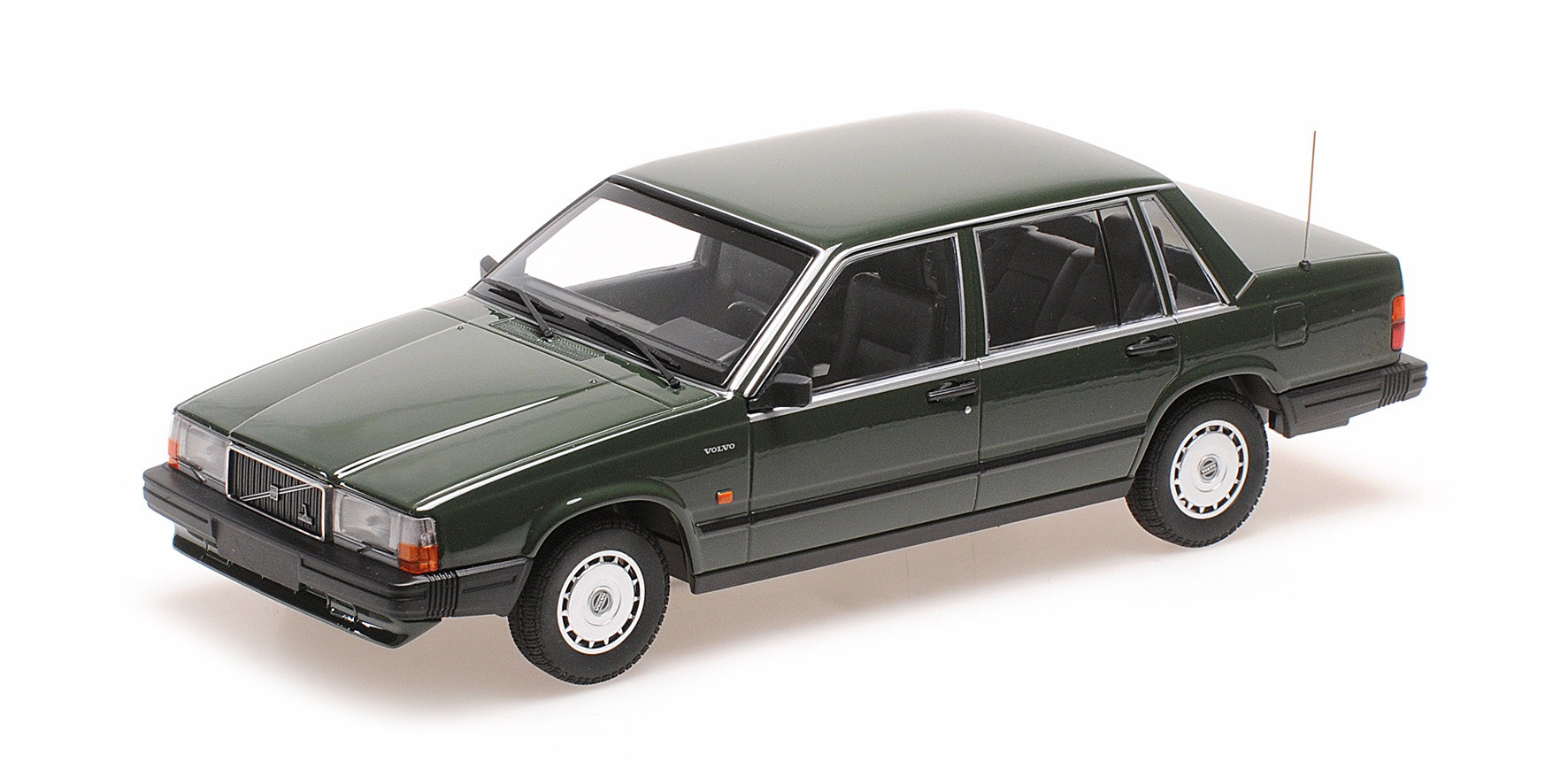 VOLVO 740 GL - 1986 - DARK GREEN