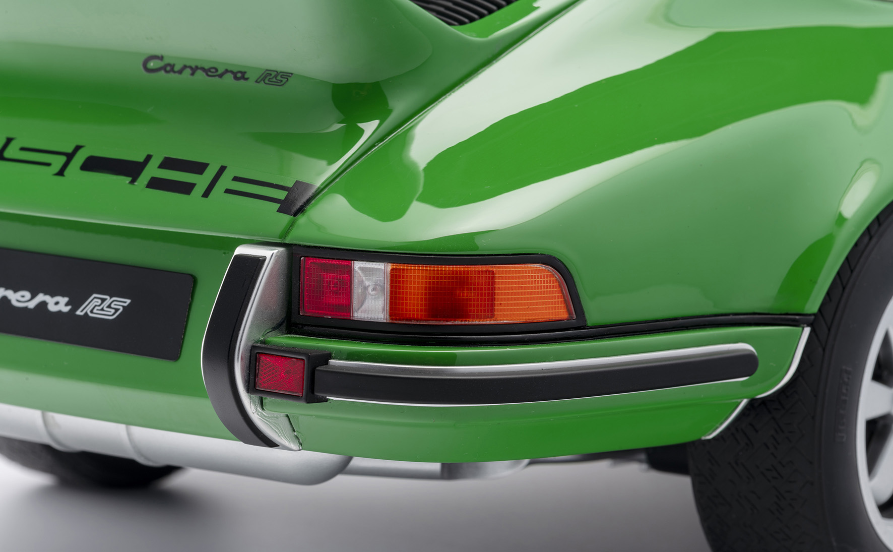 PORSCHE 911 CARRERA RS 2.7 TOURING - 1972 - VIPERGRÜN CARRERA DEKOR