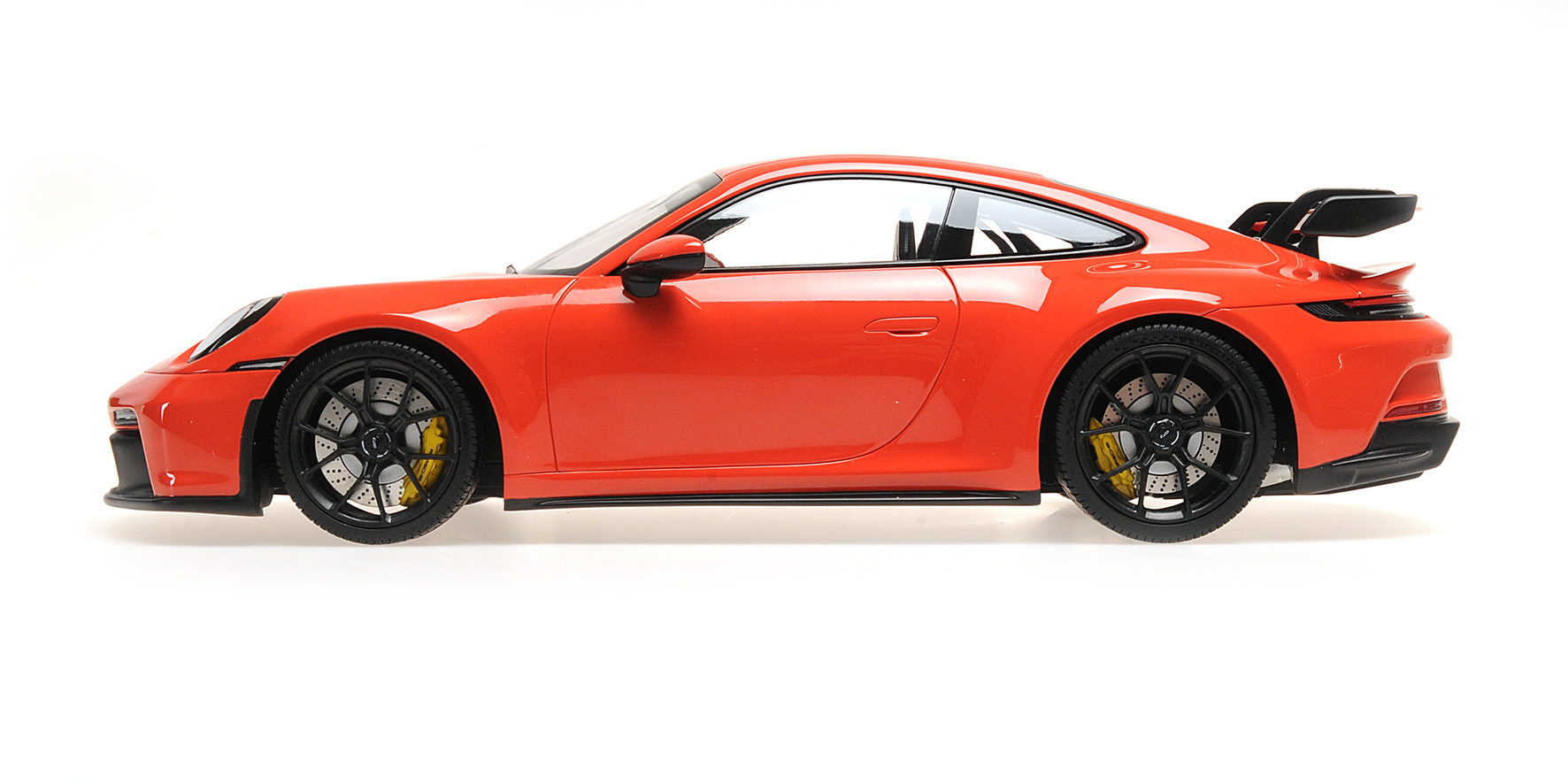 PORSCHE 911 (992) GT3 - 2021 - ORANGE/ BLACK WHEELS