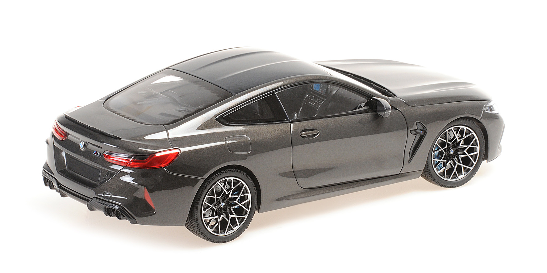 BMW M8 COUPE - GREY METALLIC - 2020