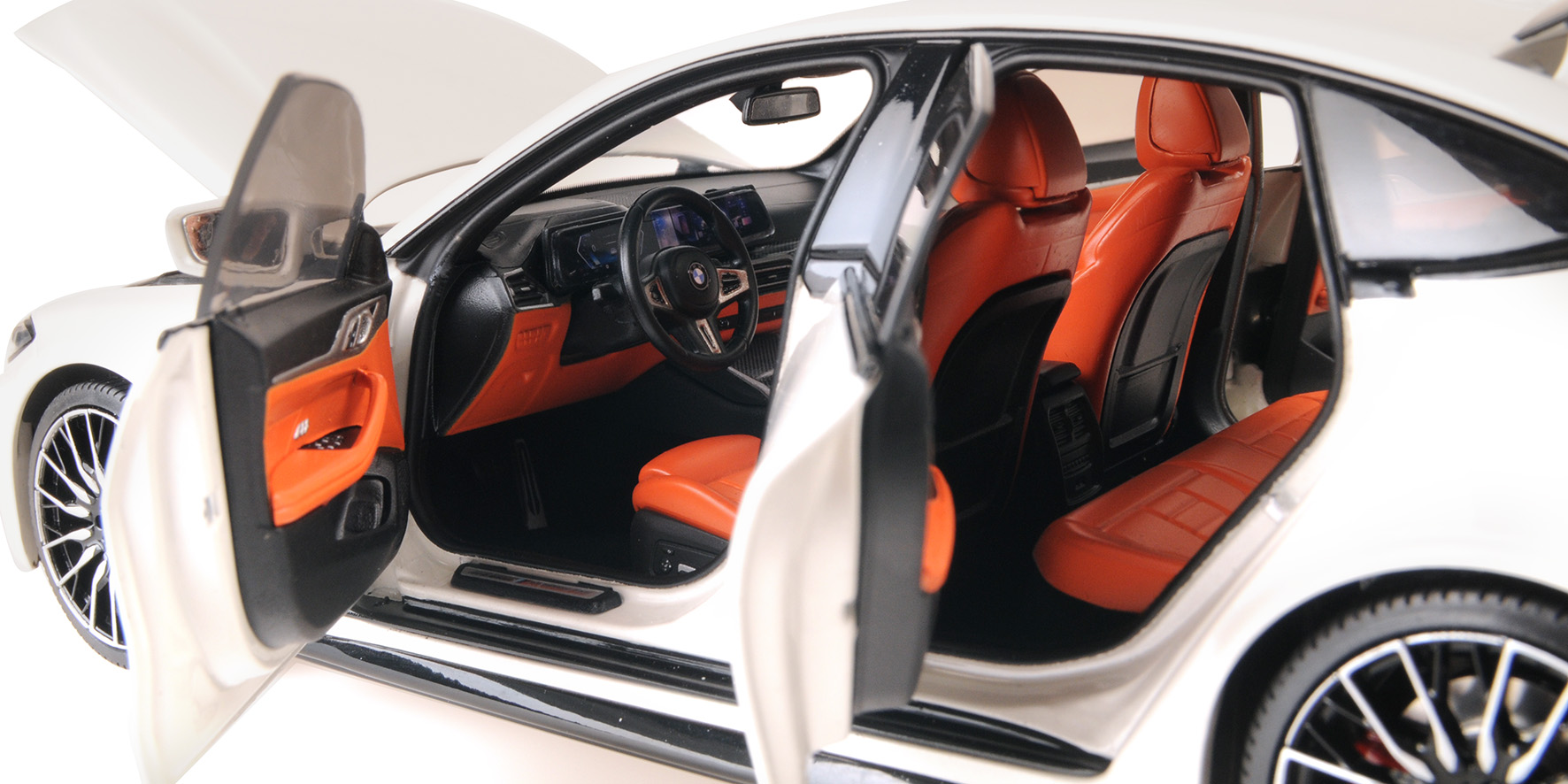 BMW i4 M50 - 2022 - WHITE METALLIC