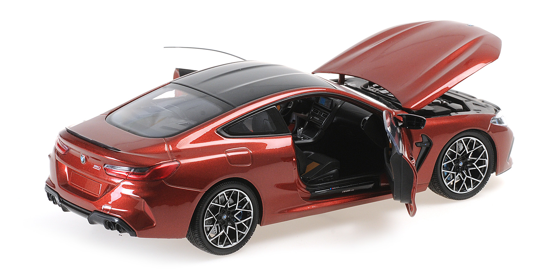 BMW M8 COUPE - RED METALLIC - 2020