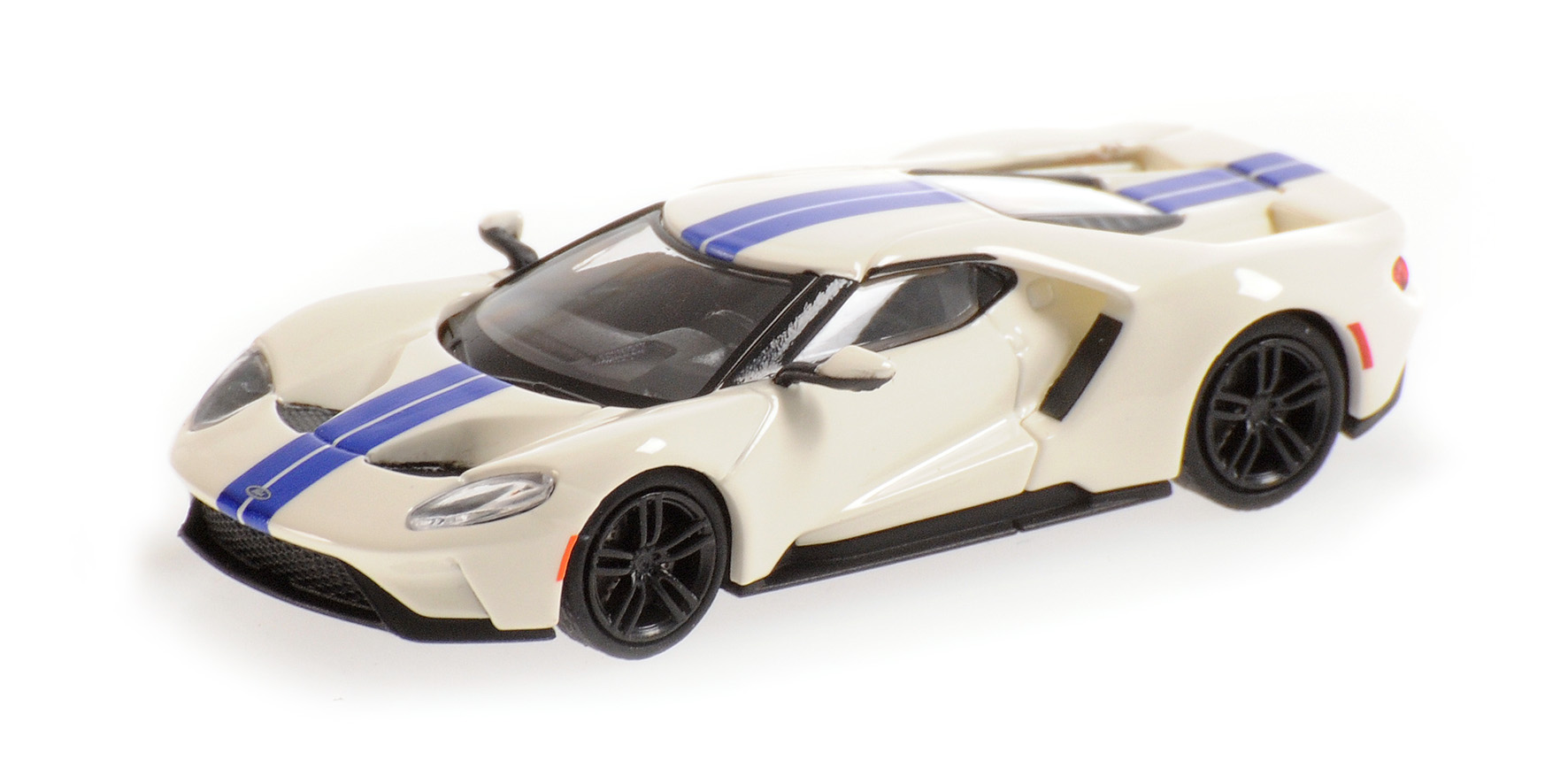 FORD GT - 2018 - WHITE W/ BLUE STRIPES