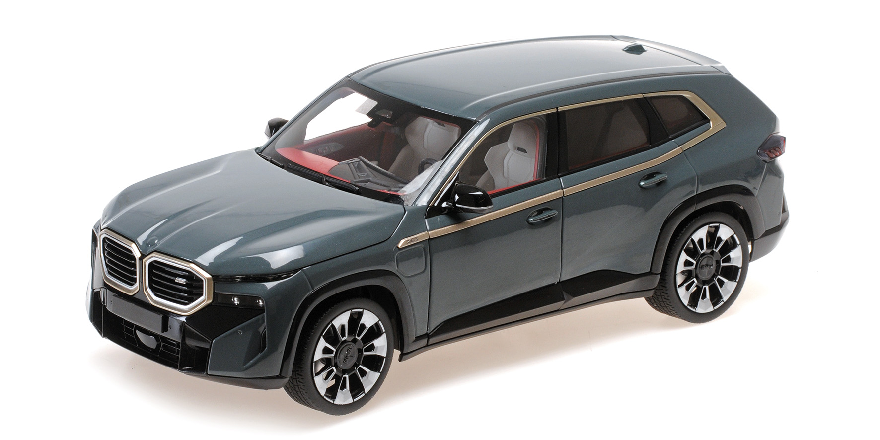 BMW XM - 2023 - GREEN METALLIC