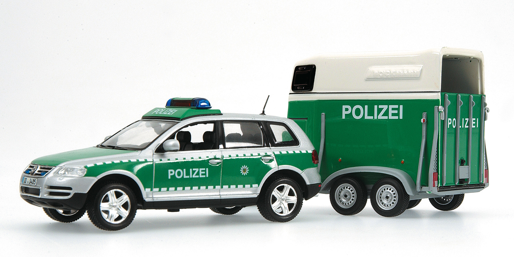 VOLKSWAGEN TOUAREG - 2002 - WITH HORSE TRAILER - 'POLIZEI DRESDEN'