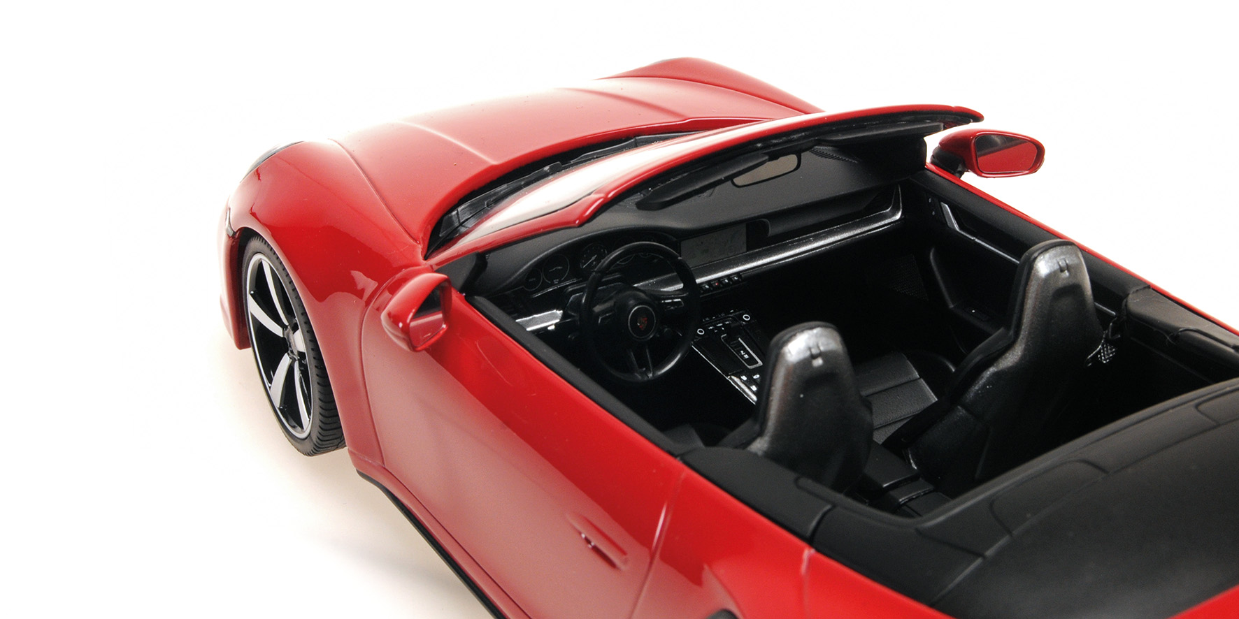 PORSCHE 911 (992)  TURBO S CABRIOLET - 2020 - RED