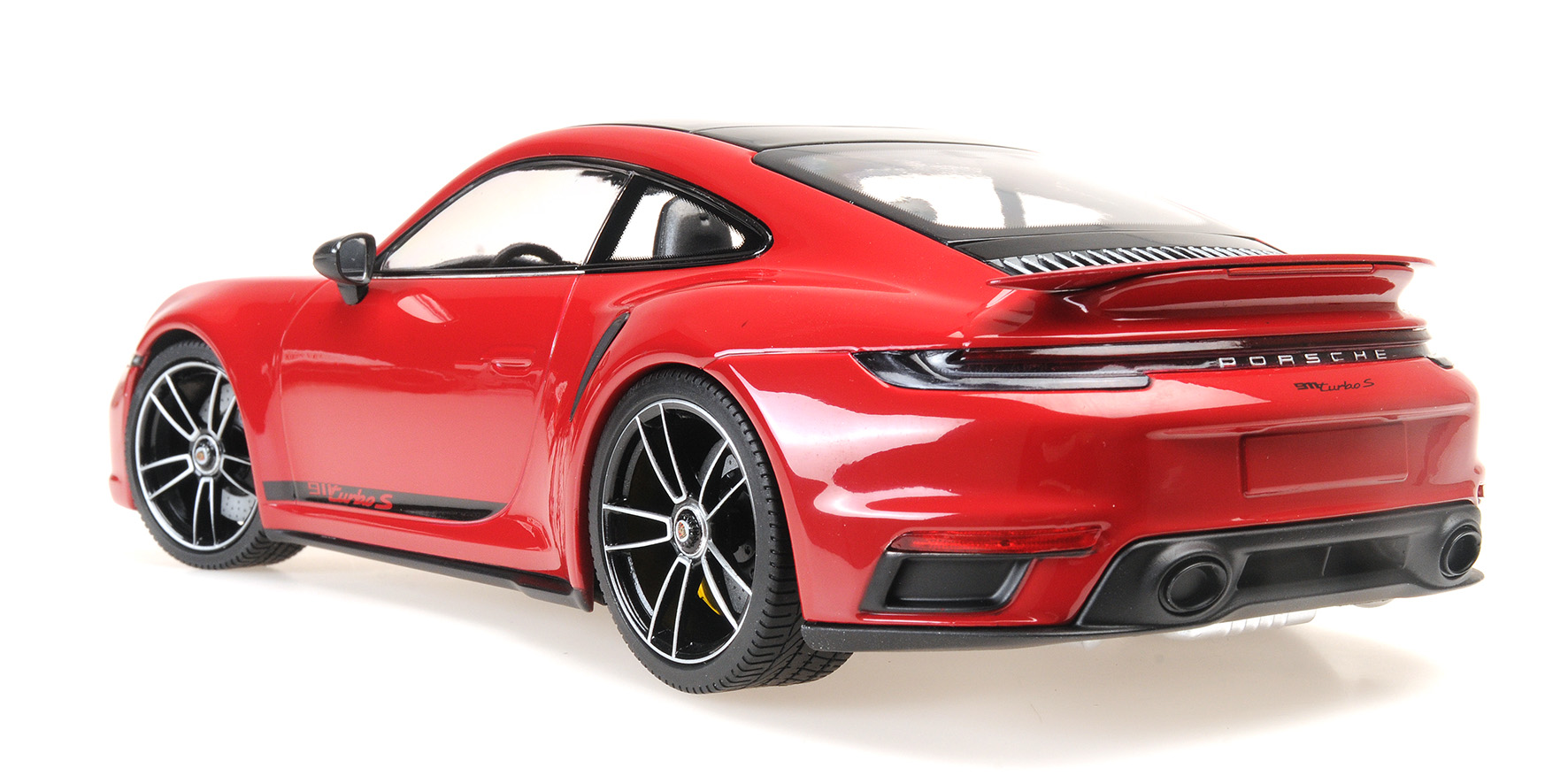 PORSCHE 911 (992)  TURBO S - 2020 - RED