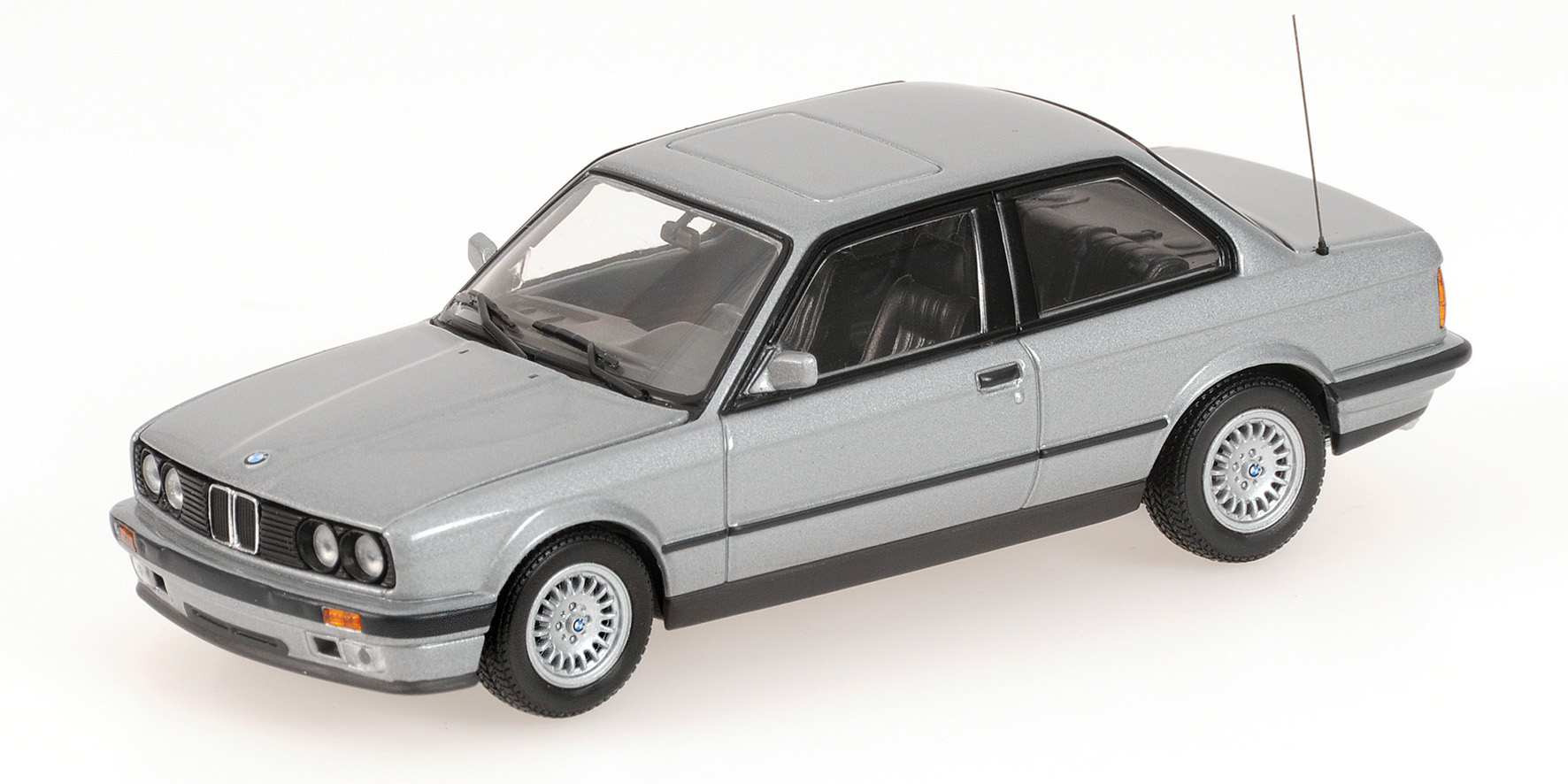 BMW 3-SERIES (E30) - 1989 - SILVER