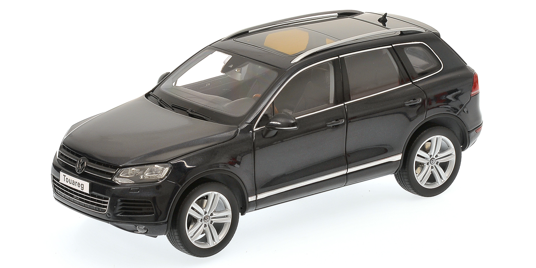 VOLKSWAGEN TOUAREG V6 TSI - DEEP BLACK PEARL EFFECT