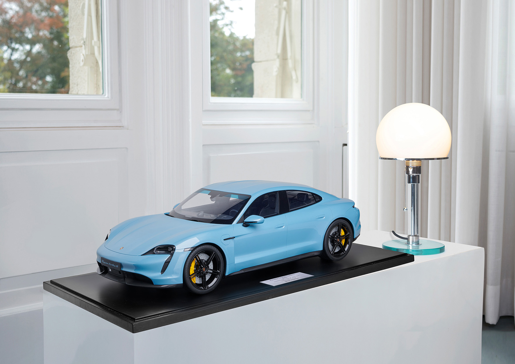 PORSCHE TAYCAN TURBO S - 2020 - FROZENBLAUMETALLIC